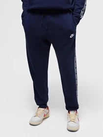 Костюмы NIKE CLUB FLEECE GRAPHIC HOODED модель FB7296-410 Фото