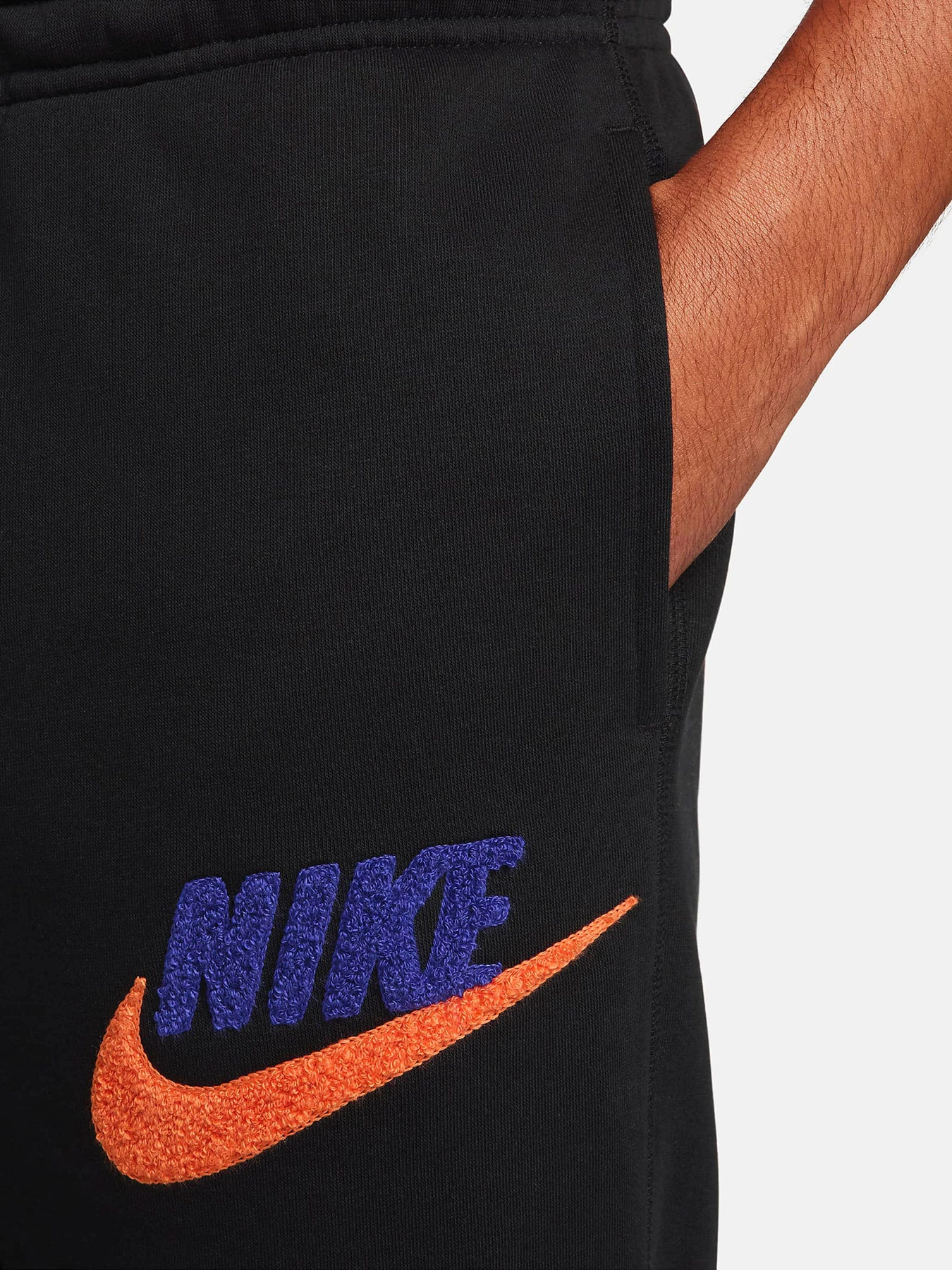 Штани NIKE CLUB BB CHNL FTRA модель FN3094-010 Штани NIKE CLUB BB CHNL FTRA модель FN3094-010 Фото
