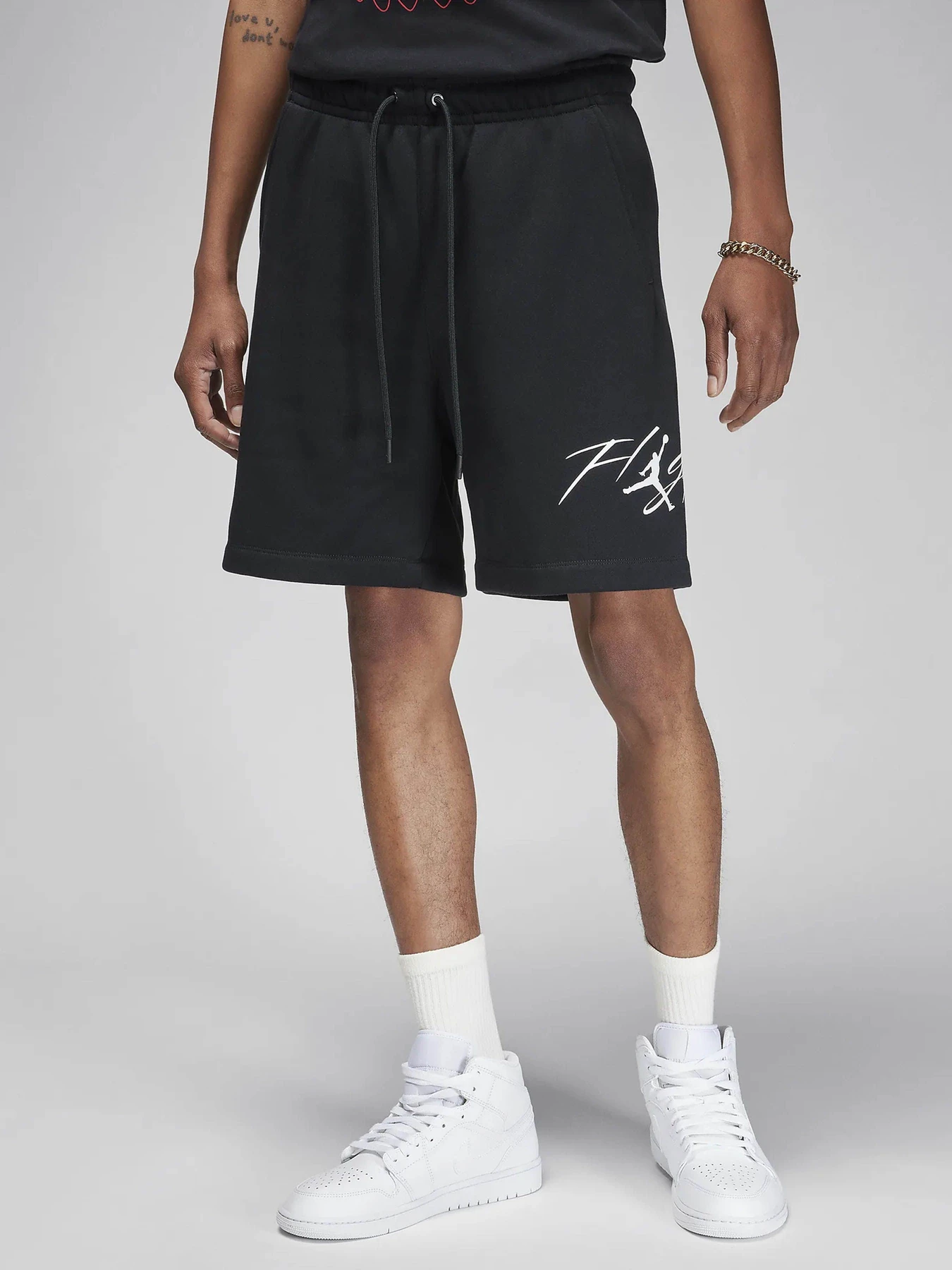 Шорты NIKE ESS FLC HBR модель FN4535-010 Шорты NIKE ESS FLC HBR модель FN4535-010 Фото