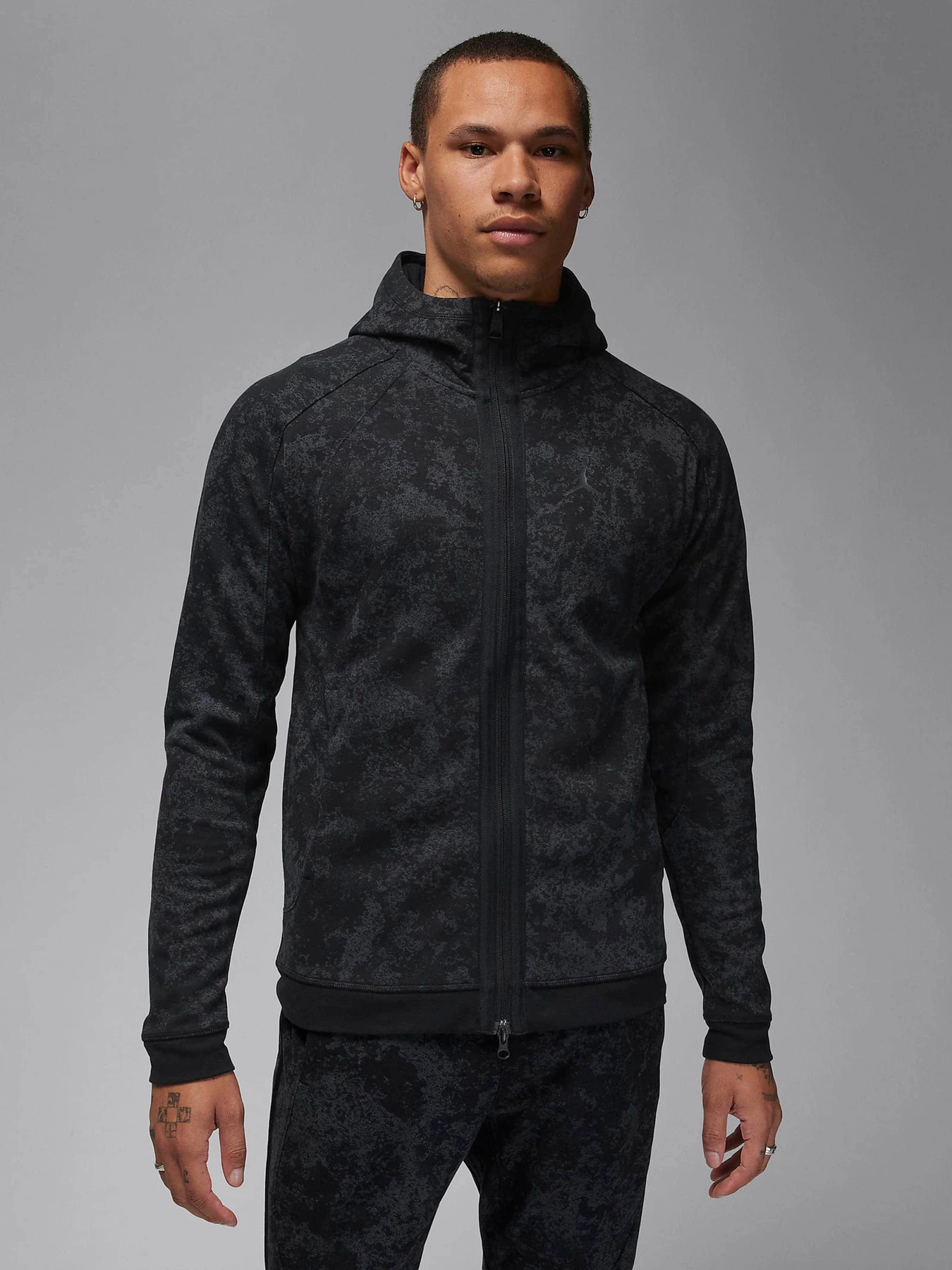 Худі та світшоти NIKE DF SPRT AOP AIR FZ модель FN5846-010 Худі та світшоти NIKE DF SPRT AOP AIR FZ модель FN5846-010 Фото