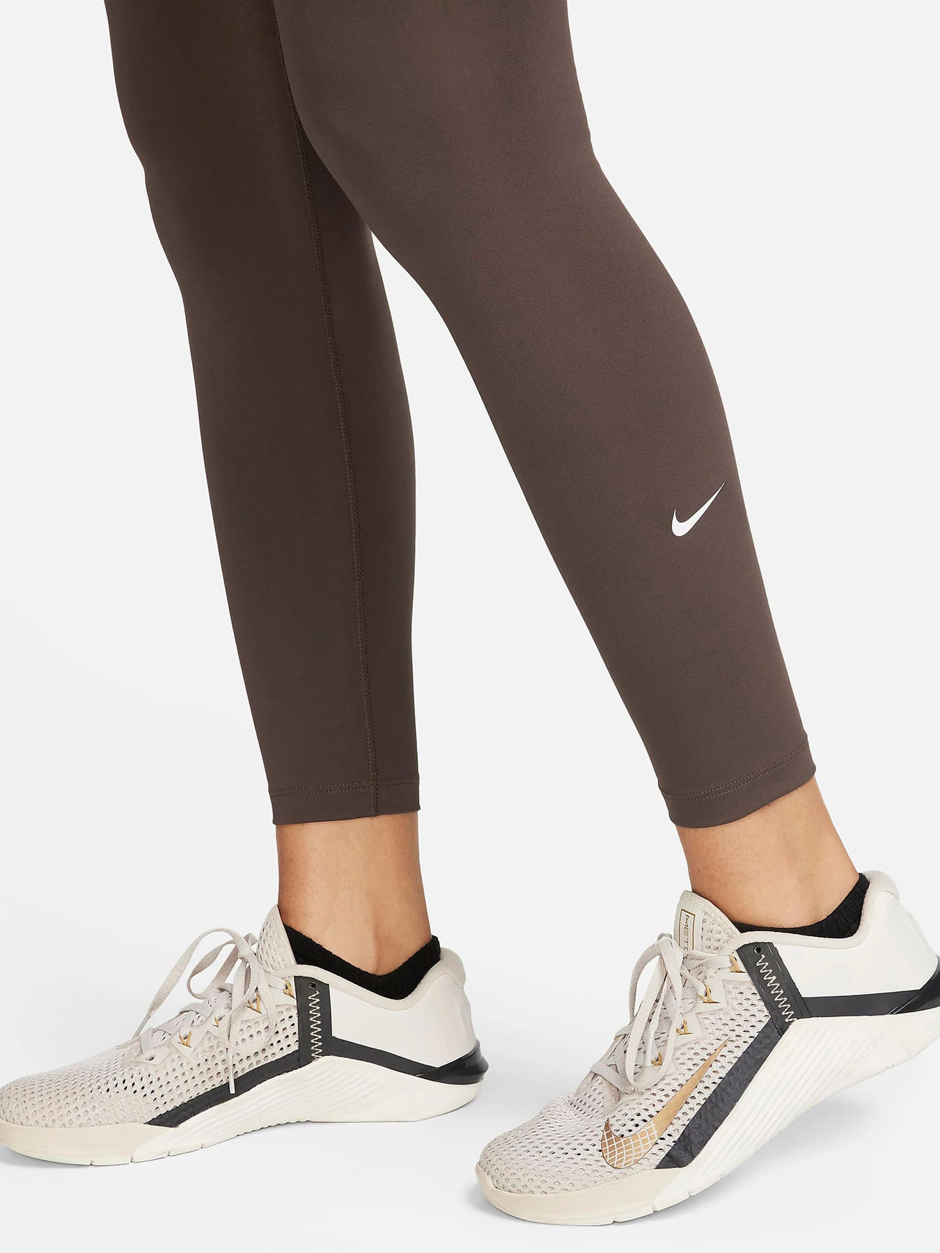 Брюки NIKE ONE DF HR TGHT модель DM7278-237 Брюки NIKE ONE DF HR TGHT модель DM7278-237 Фото