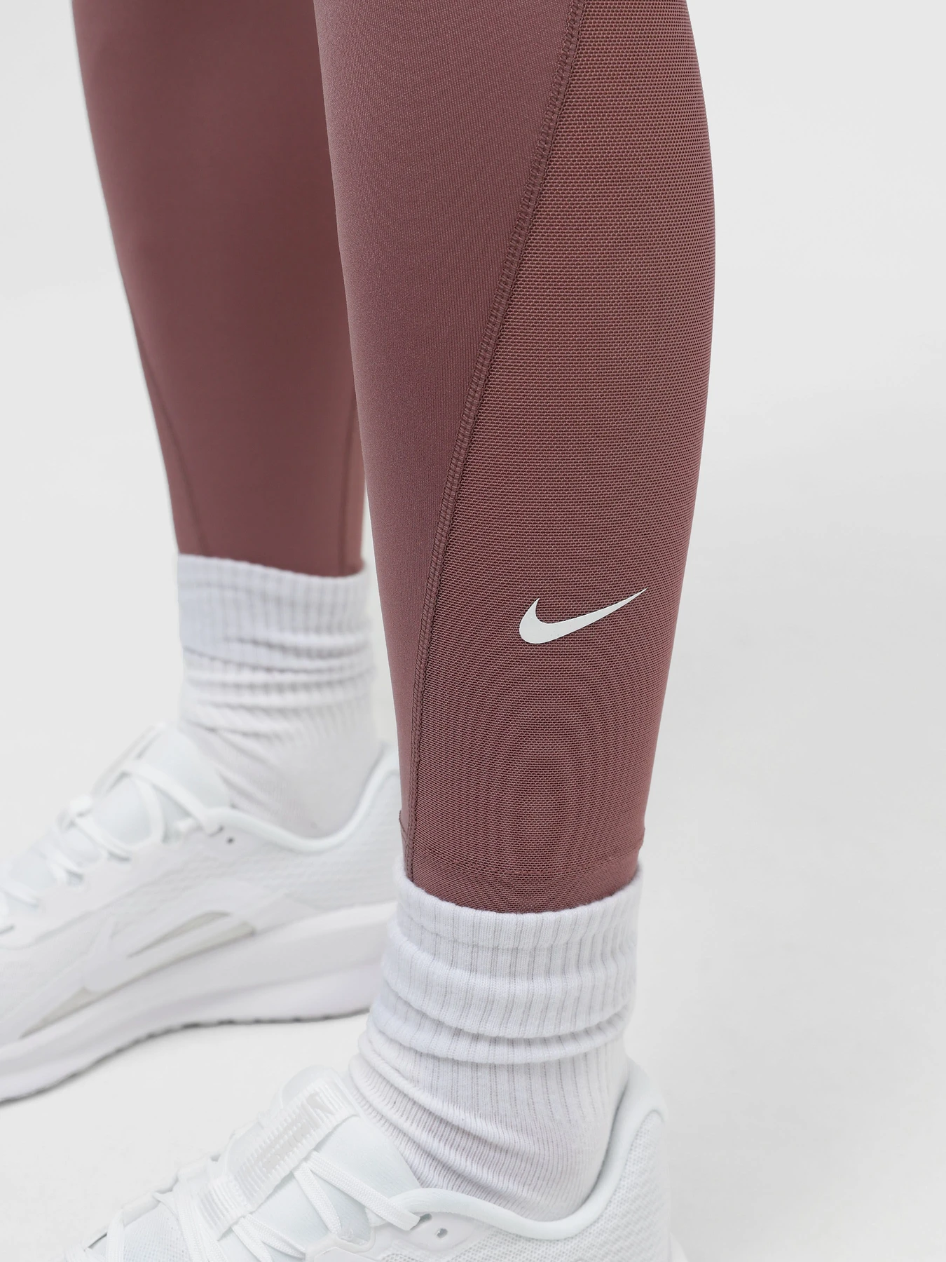 Брюки NIKE ONE DF HR 7/8 TIGHT модель DV9020-208 Фото