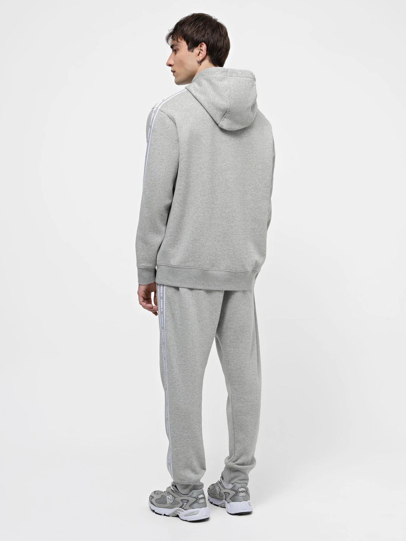 Костюмы NIKE CLUB FLC GX HD модель FB7296-063 Фото