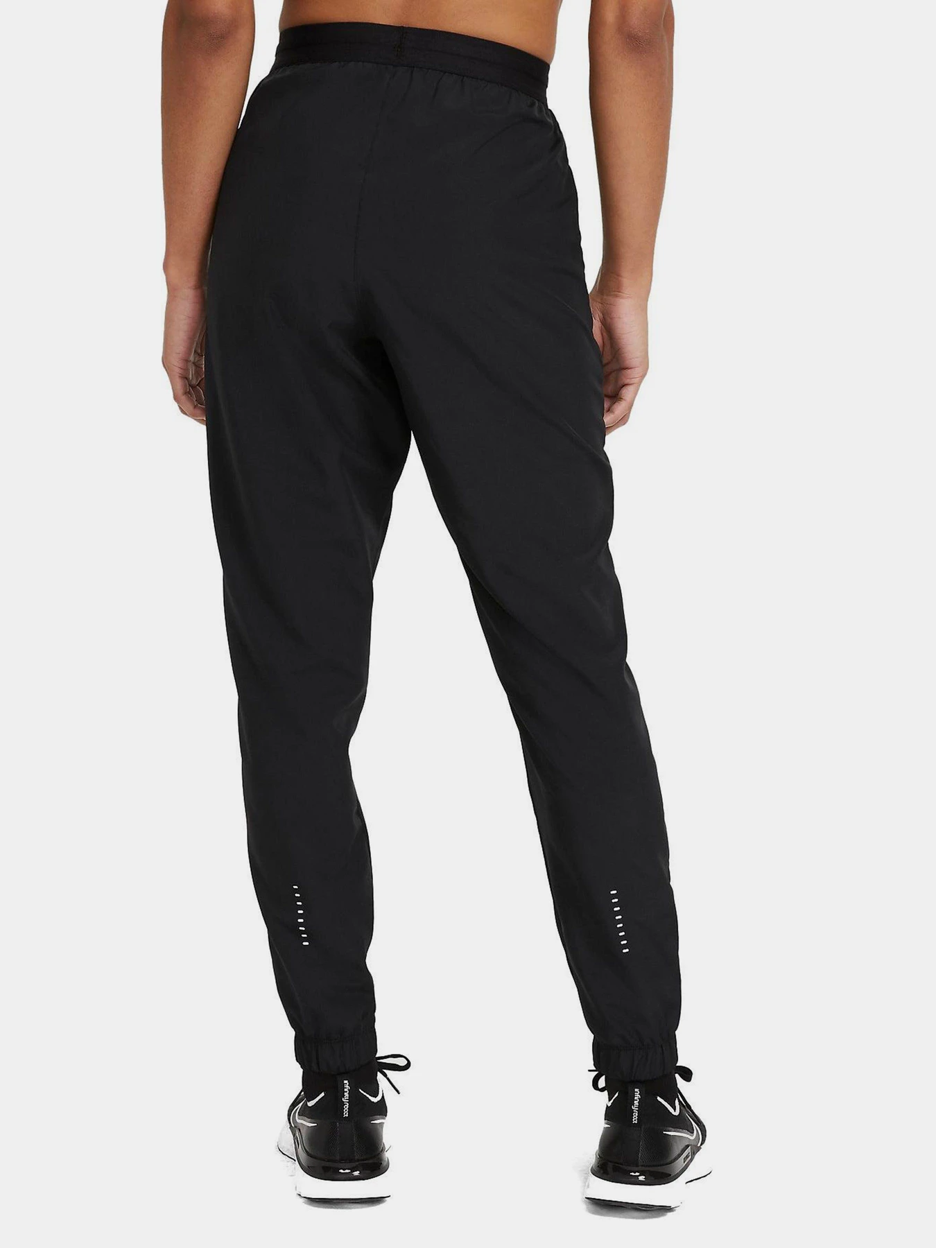 Брюки NIKE Swoosh Run Training модель DA1147-010 Брюки NIKE Swoosh Run Training модель DA1147-010 Фото