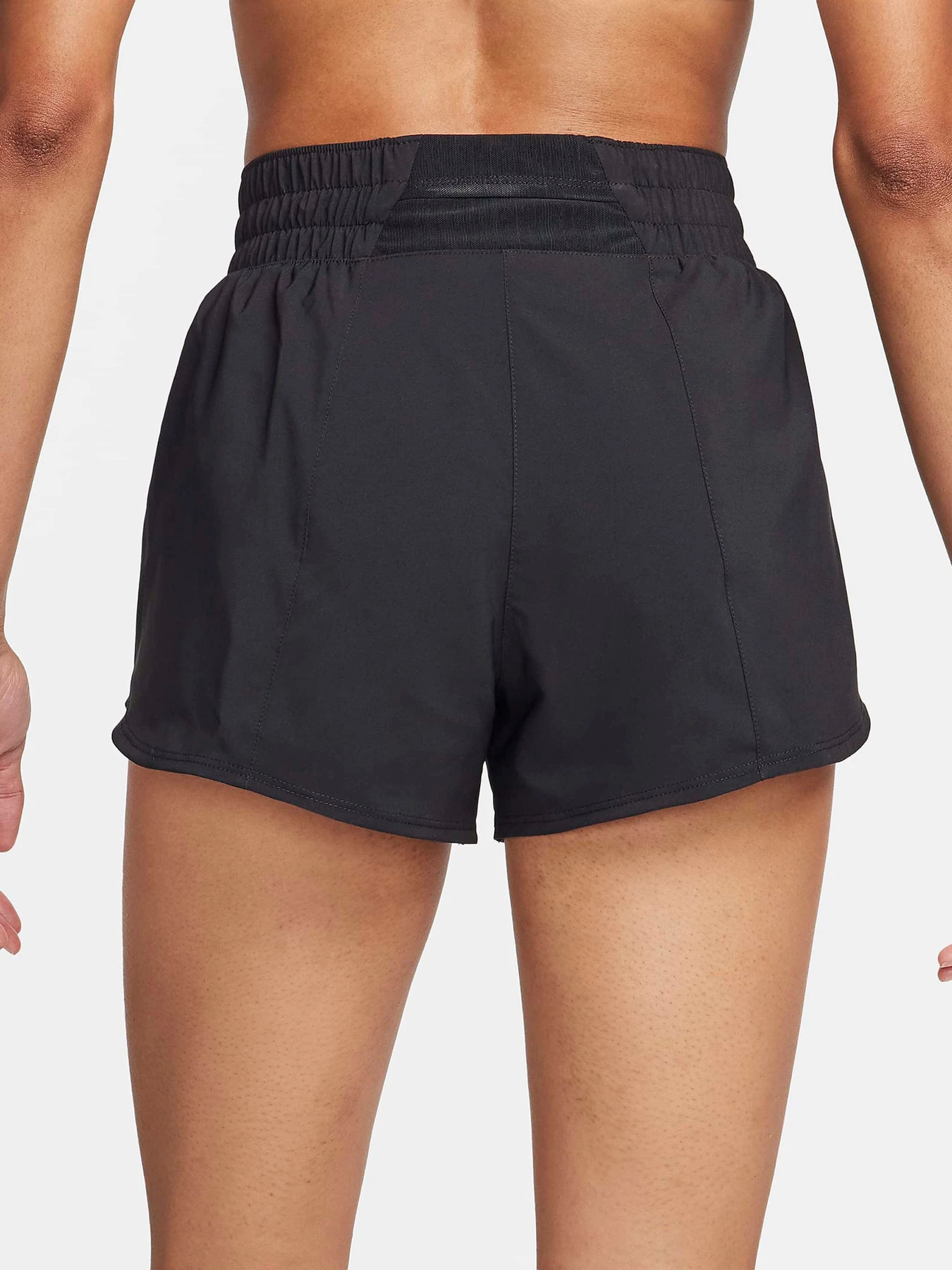 Шорти NIKE ONE SWSH HBR DF MRBRSHRT модель FN2601-010 Шорти NIKE ONE SWSH HBR DF MRBRSHRT модель FN2601-010 Фото