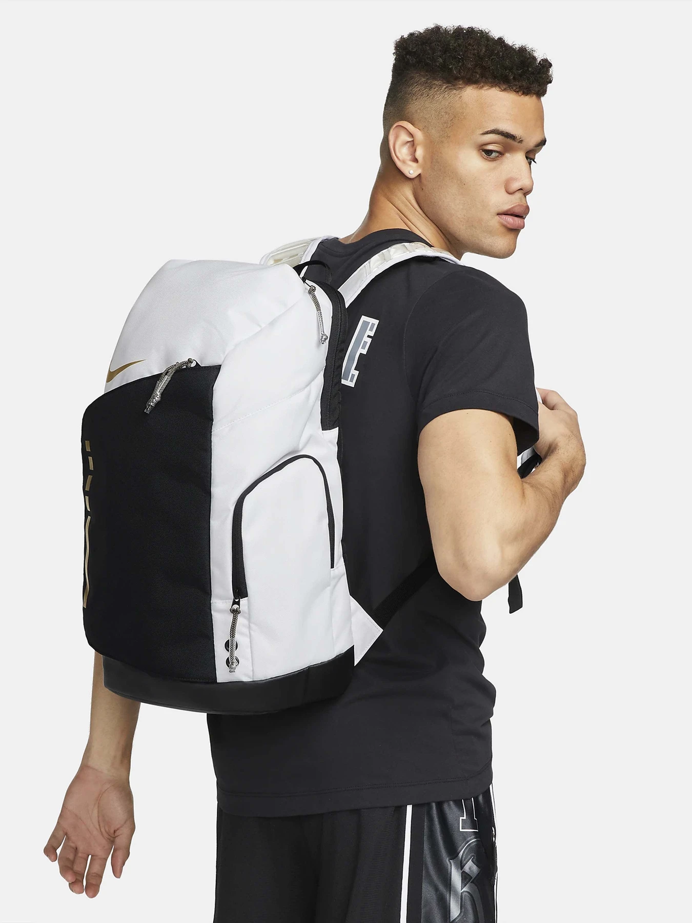 Рюкзаки NIKE HOOPS ELITE 32L модель DX9786-100 Рюкзаки NIKE HOOPS ELITE 32L модель DX9786-100 Фото