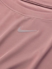 Футболки и поло NIKE ONE CLASSIC DF SS модель FN2798-208 Фото