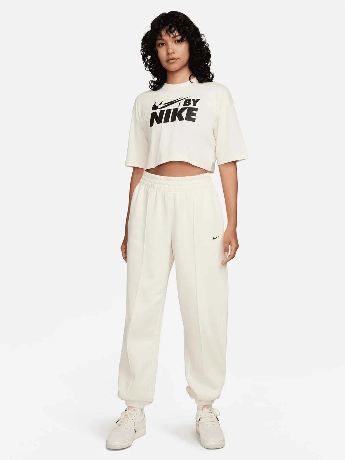 Футболки і поло NIKE CROP модель FZ4635-113 Футболки і поло NIKE CROP модель FZ4635-113 Фото