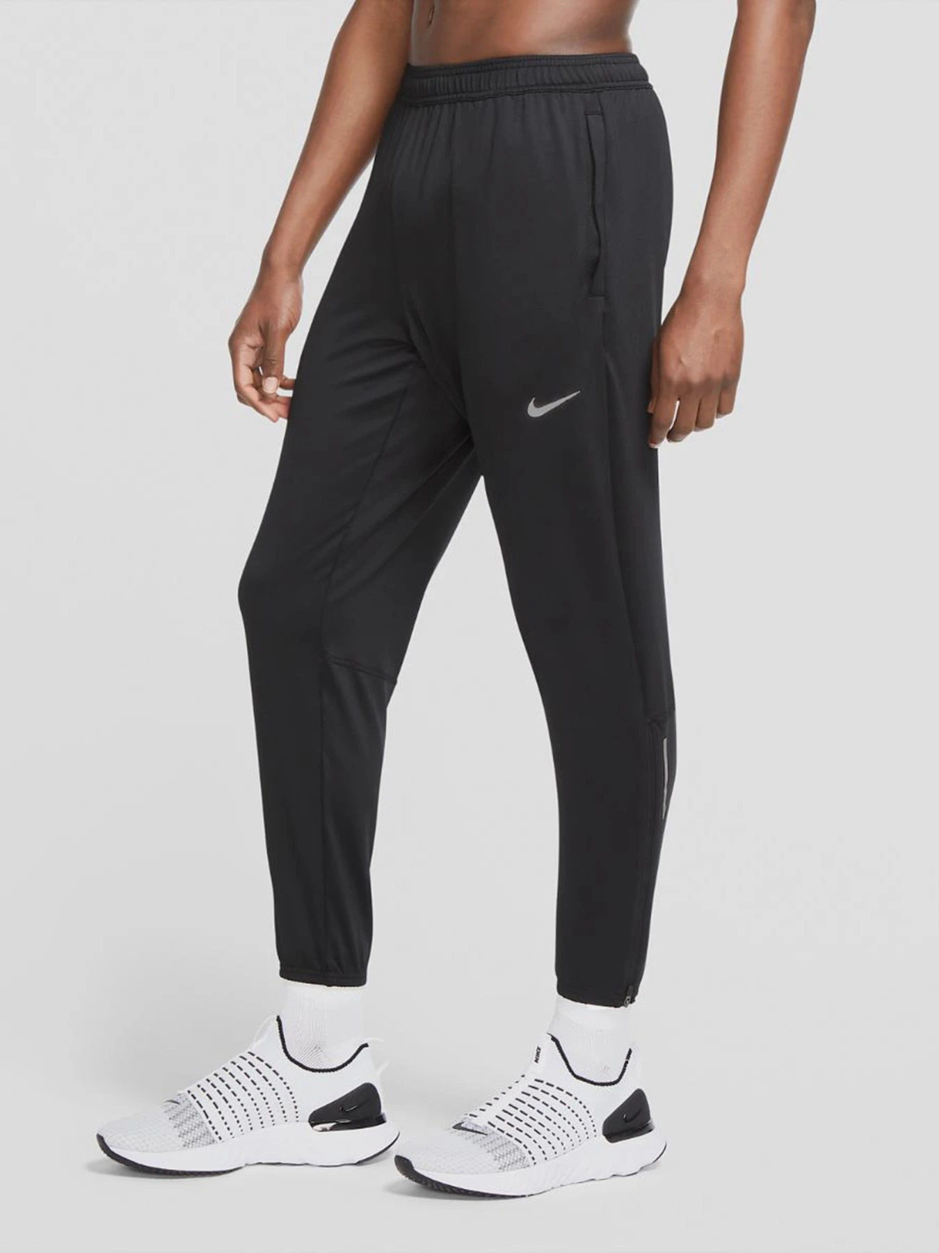 Брюки NIKE Essential модель CU5525-010 Брюки NIKE Essential модель CU5525-010 Фото