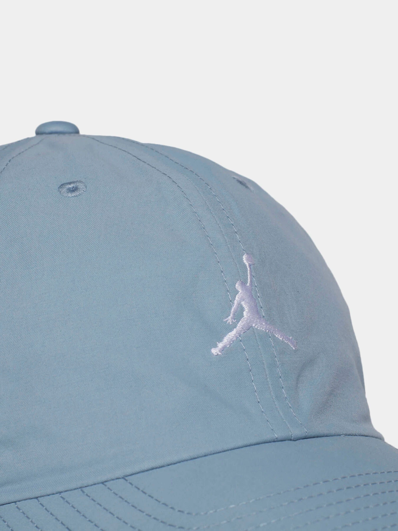 Шапки та кепки NIKE CLUB US CB JUMPMAN модель FD5185-436 Шапки та кепки NIKE CLUB US CB JUMPMAN модель FD5185-436 Фото