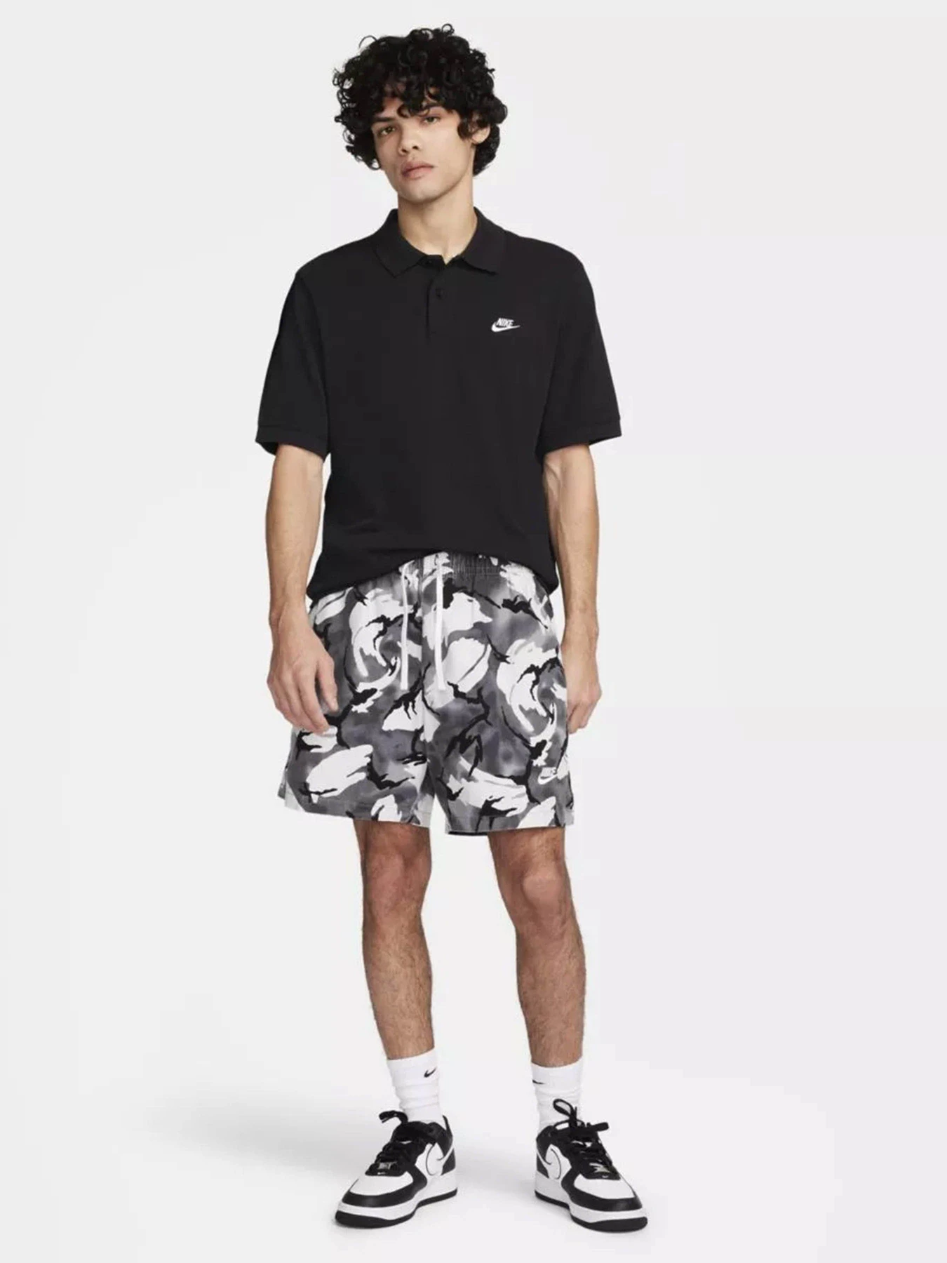 Футболки и поло NIKE CLUB модель FN3894-010 Футболки и поло NIKE CLUB модель FN3894-010 Фото