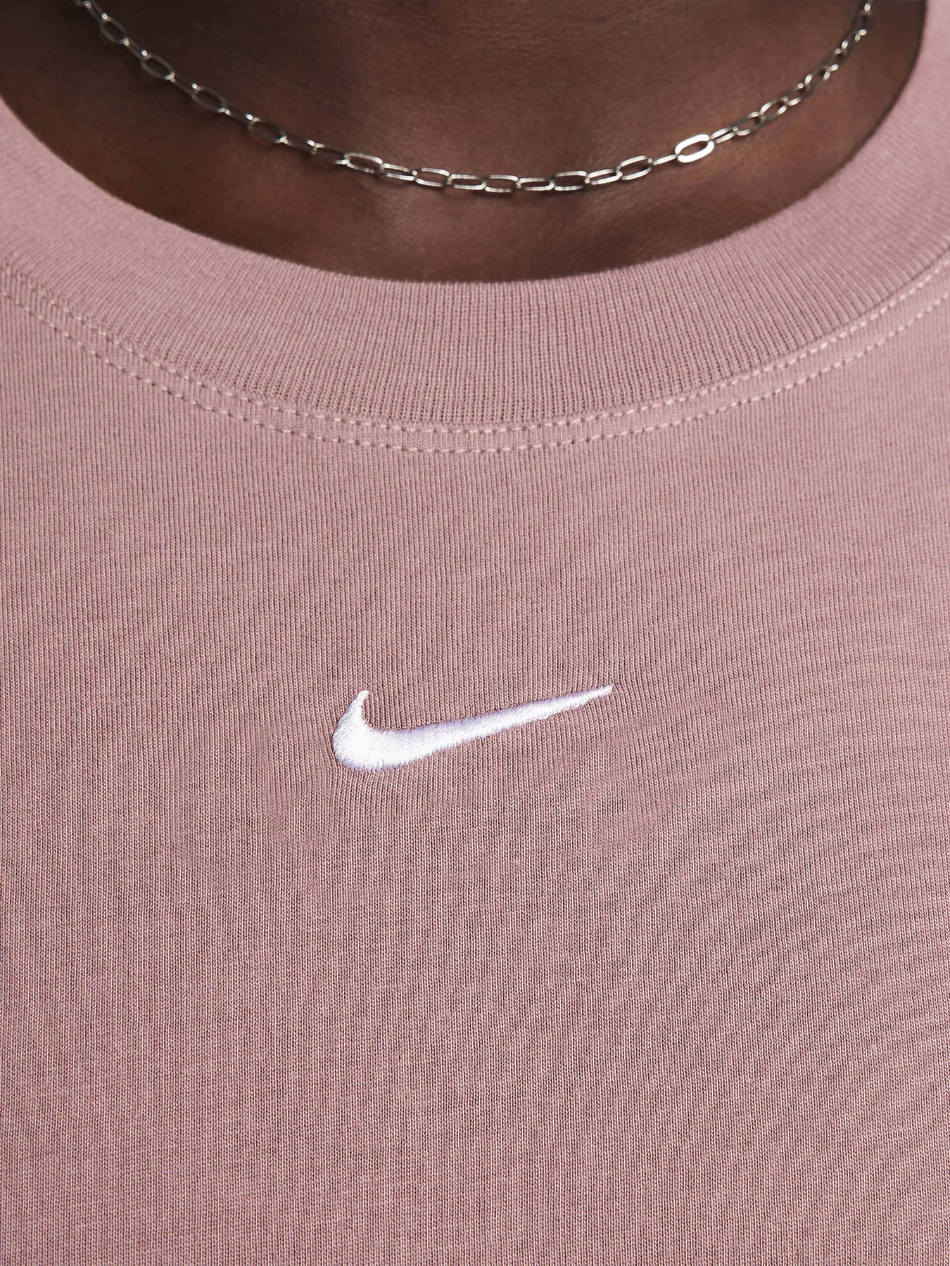 Футболки і поло NIKE SPORTSWEAR ESSENTIAL модель FD4149-208 Футболки і поло NIKE SPORTSWEAR ESSENTIAL модель FD4149-208 Фото