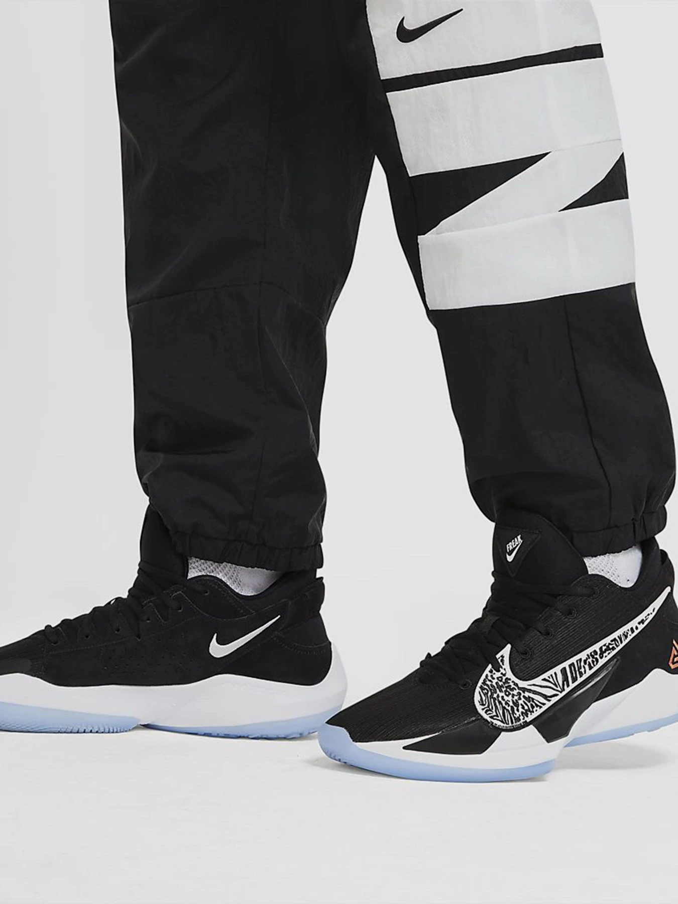 Брюки NIKE Dri-FIT модель CW7351-010 Фото