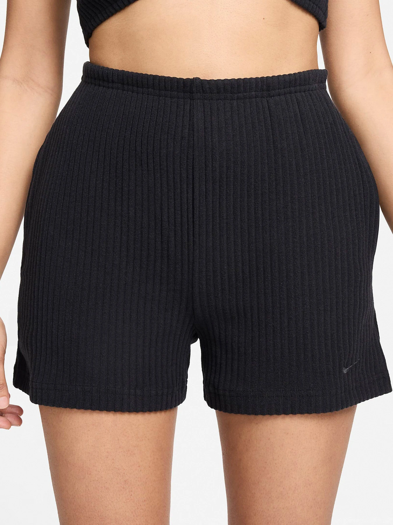 Шорты NIKE SPORTSWEAR CHILL KNIT модель FN3674-010 Шорты NIKE SPORTSWEAR CHILL KNIT модель FN3674-010 Фото