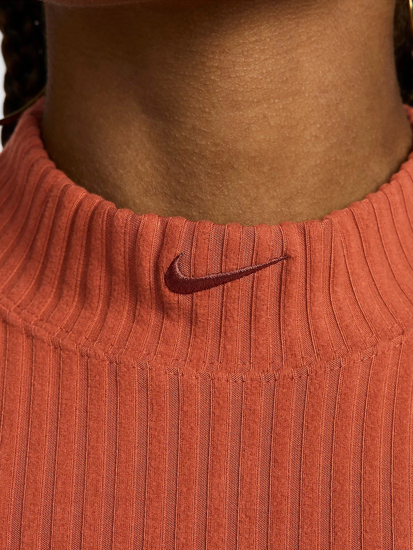 Футболки и поло NIKE SPORTSWEAR CHILL KNIT модель FN3677-825 Футболки и поло NIKE SPORTSWEAR CHILL KNIT модель FN3677-825 Фото