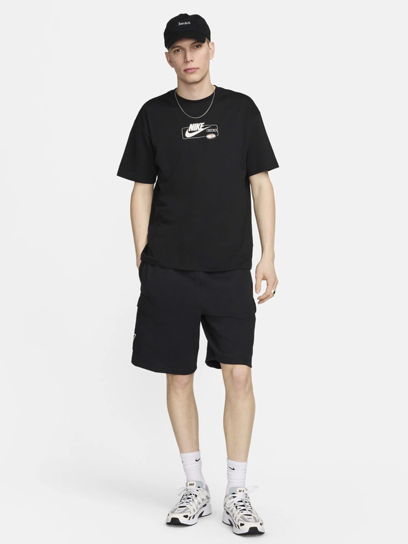 Футболки и поло NIKE SPORTSWEAR MAX90 модель FV4047-010 Футболки и поло NIKE SPORTSWEAR MAX90 модель FV4047-010 Фото