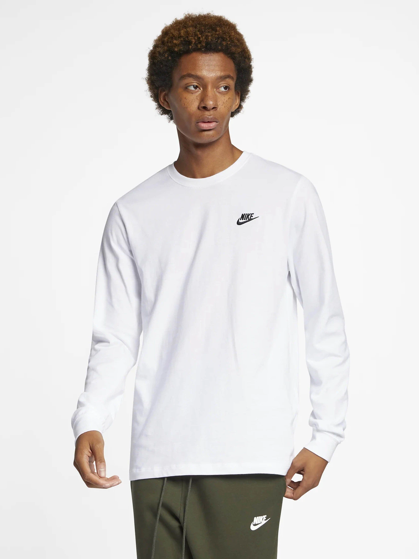 Худі та світшоти NIKE SPORTSWEAR CLUB модель AR5193-100 Худі та світшоти NIKE SPORTSWEAR CLUB модель AR5193-100 Фото