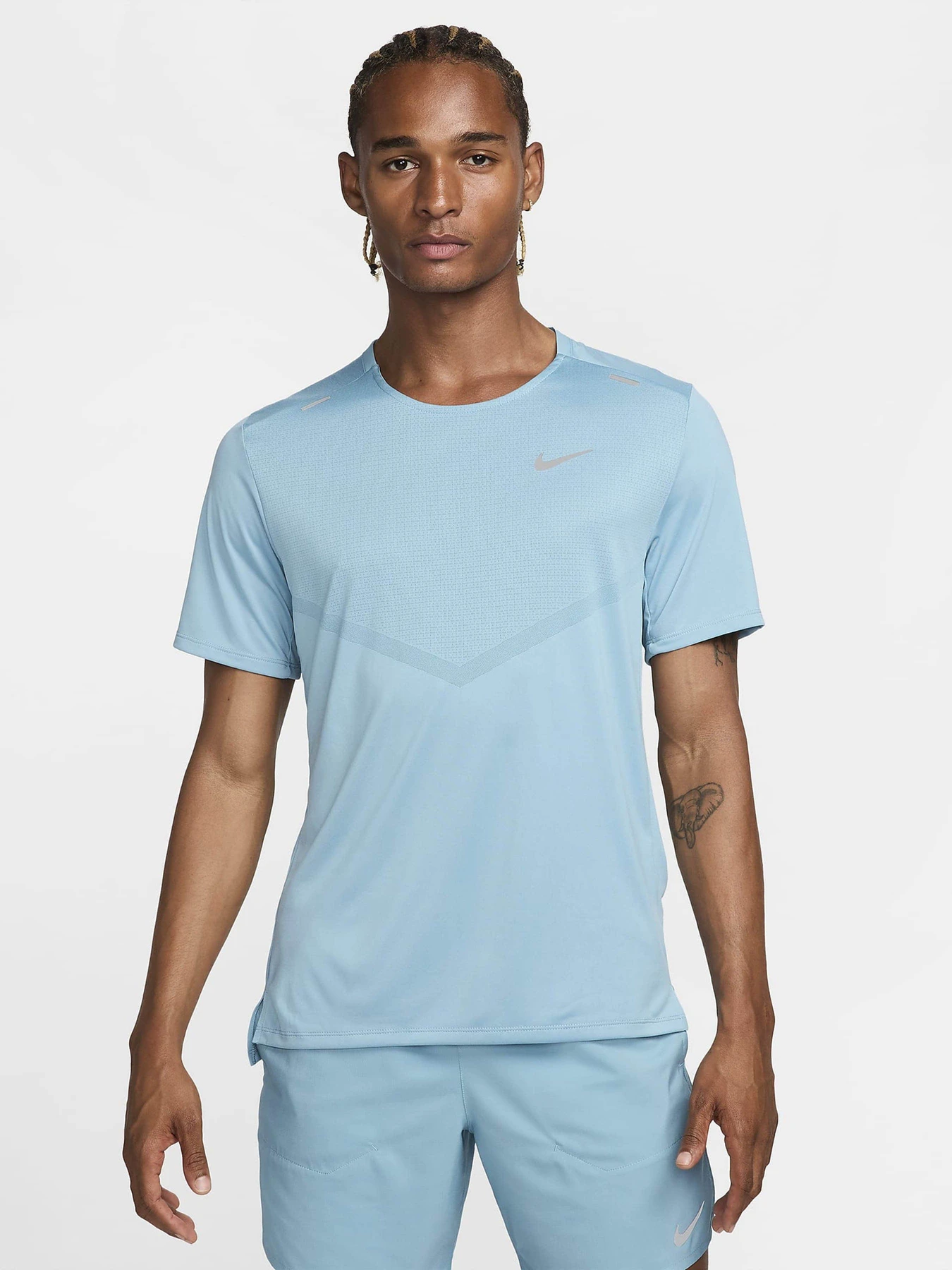 Футболки и поло NIKE RISE 365 модель CZ9184-464 Футболки и поло NIKE RISE 365 модель CZ9184-464 Фото