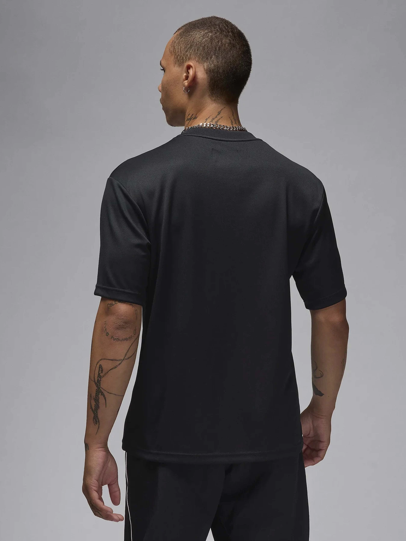 Футболки і поло NIKE JORDAN ESSENTIALS модель FV7263-010 Футболки і поло NIKE JORDAN ESSENTIALS модель FV7263-010 Фото