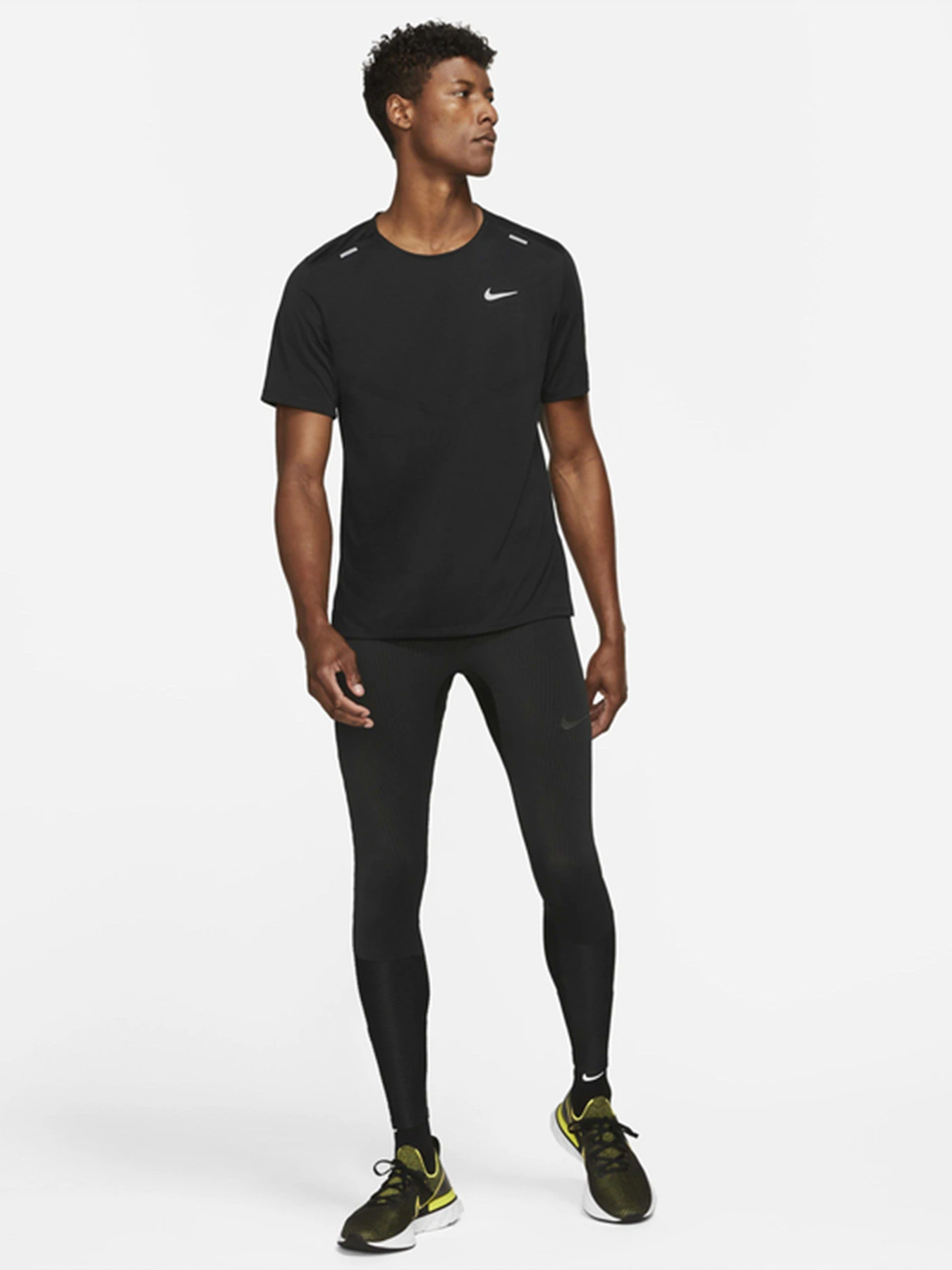Футболки и поло NIKE RISE 365 модель CZ9184-013 Футболки и поло NIKE RISE 365 модель CZ9184-013 Фото