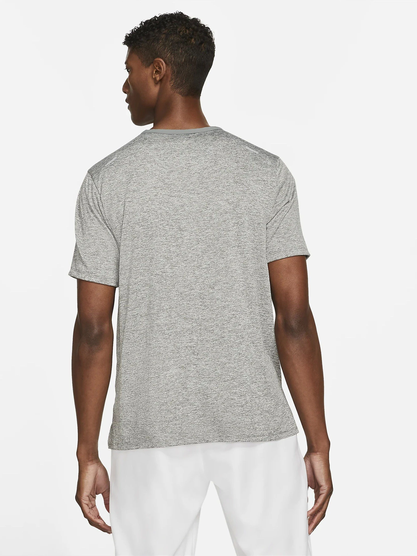 Футболки и поло NIKE RISE 365 модель CZ9184-084 Футболки и поло NIKE RISE 365 модель CZ9184-084 Фото