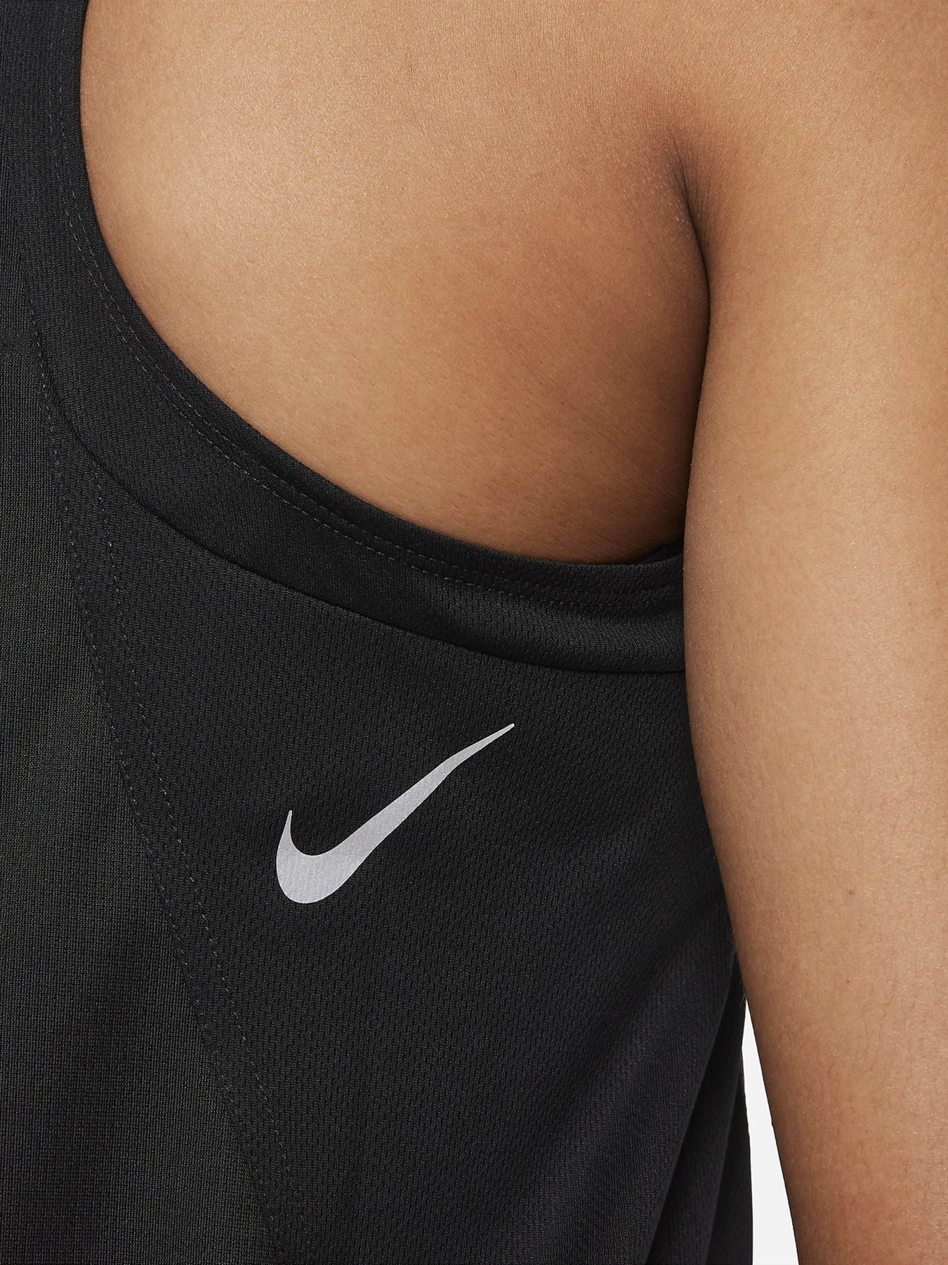 Футболки и поло NIKE DRI-FIT RACE модель DD5940-010 Фото