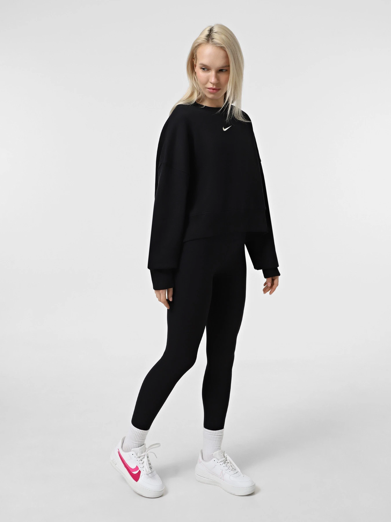 Худи и свитшоты NIKE SPORTSWEAR PHOENIX FLEECE модель DQ5761-010 Фото