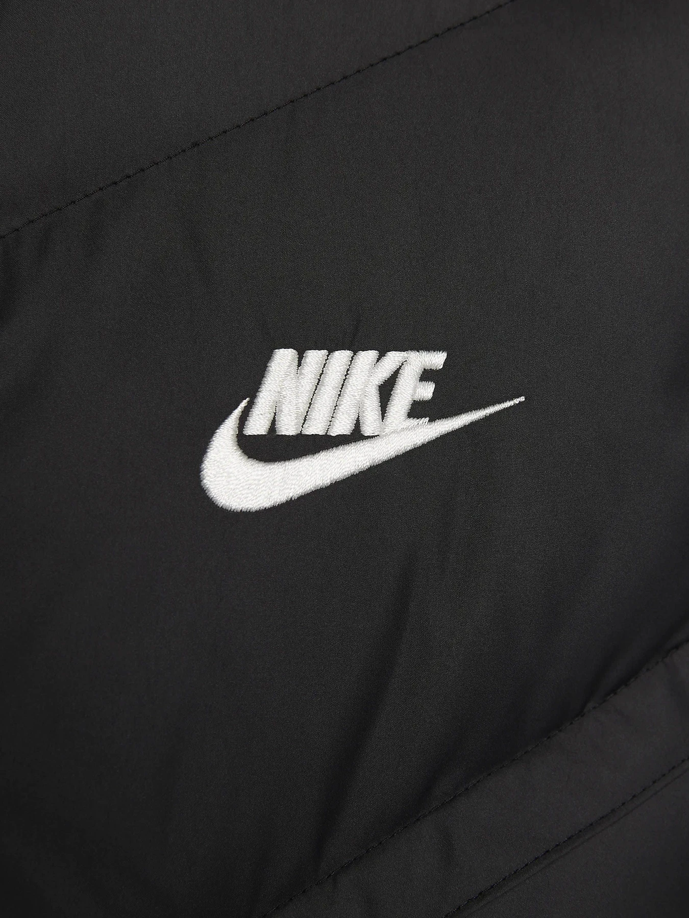 Куртки та дублянки NIKE STORM-FIT WINDRUNNER модель FB8193-010 Куртки та дублянки NIKE STORM-FIT WINDRUNNER модель FB8193-010 Фото
