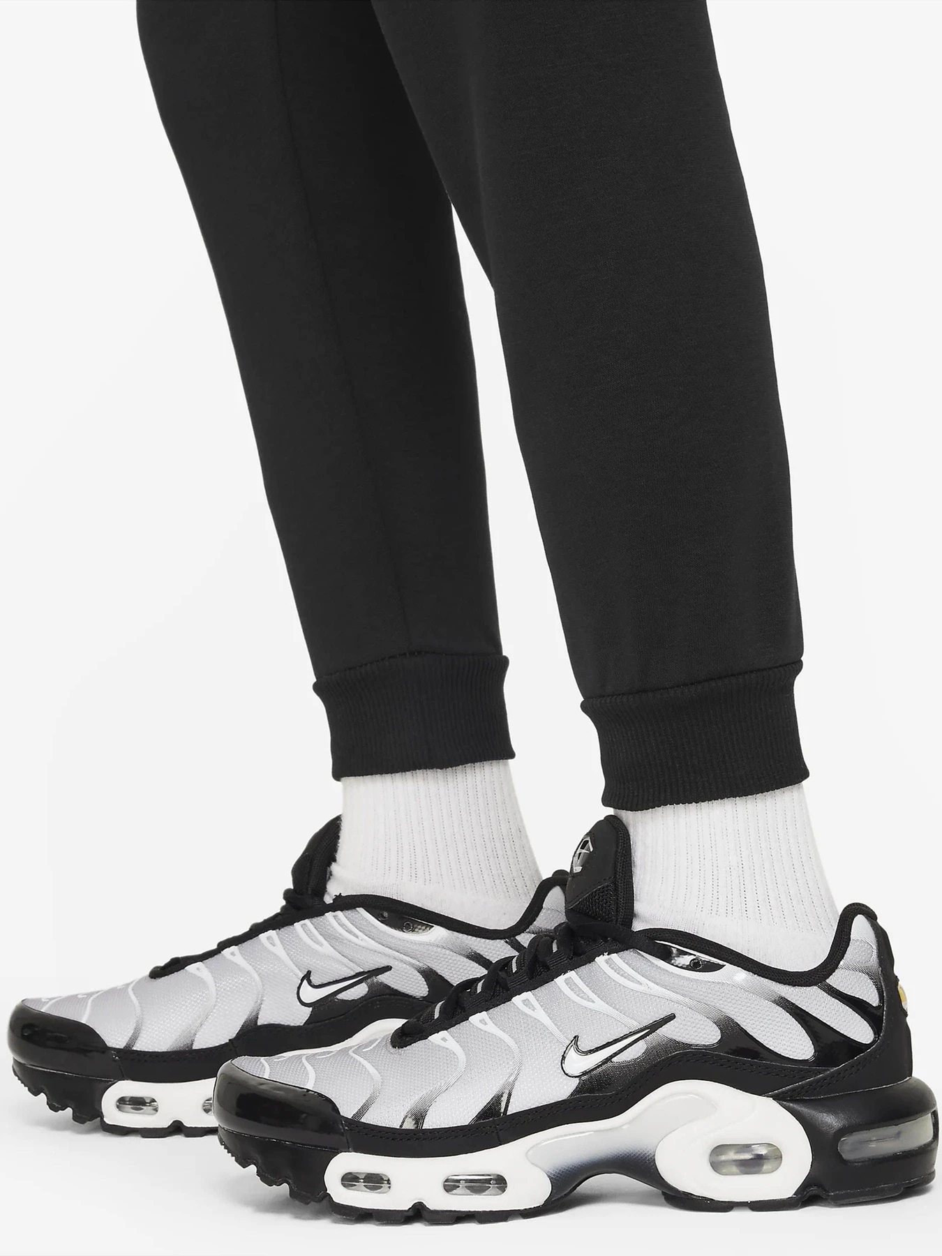 Штани NIKE CLUB FLEECE модель FD2995-010 Штани NIKE CLUB FLEECE модель FD2995-010 Фото