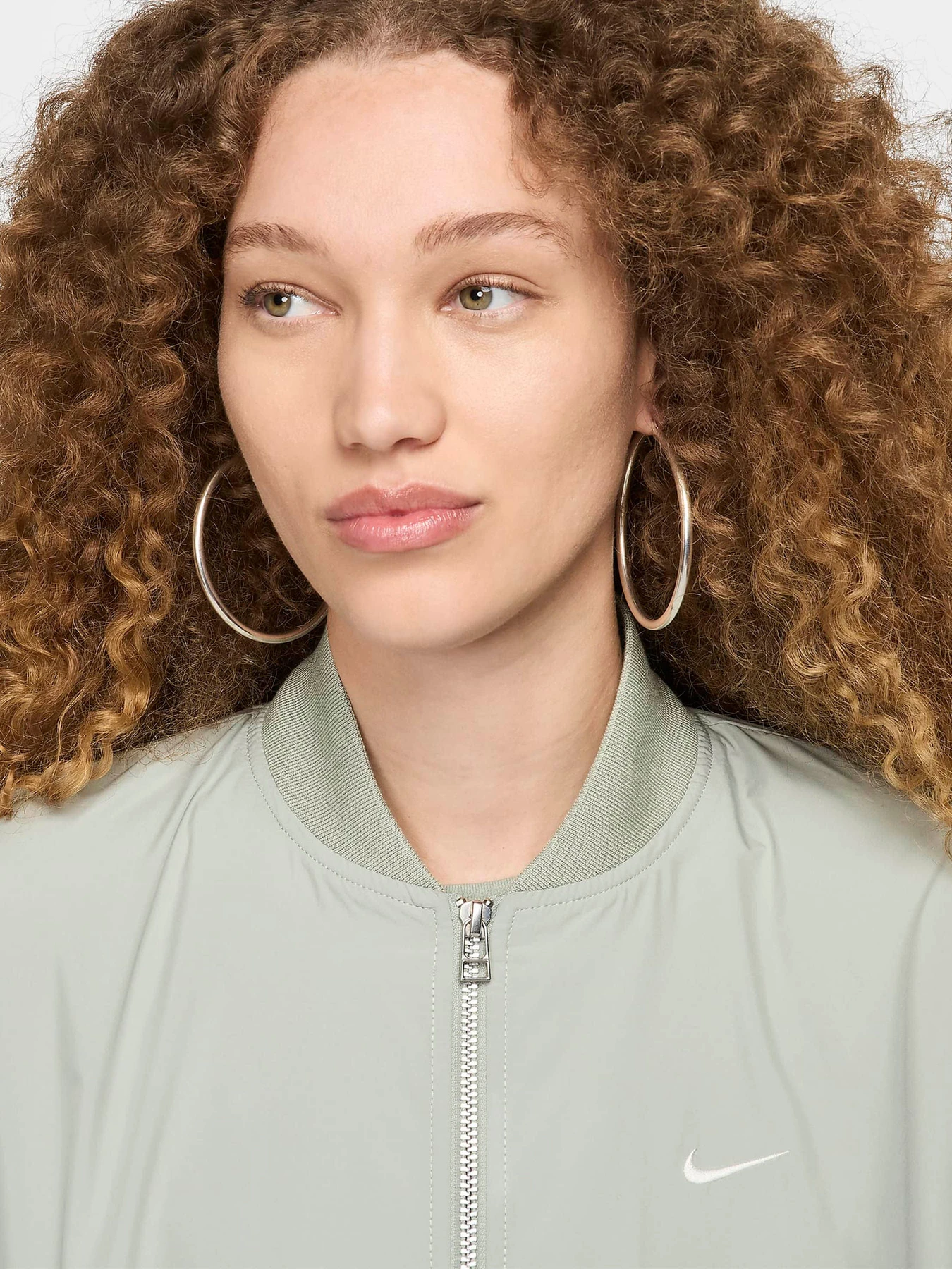 Куртки и дубленки NIKE SPORTSWEAR ESSENTIAL модель FN2839-370 Фото