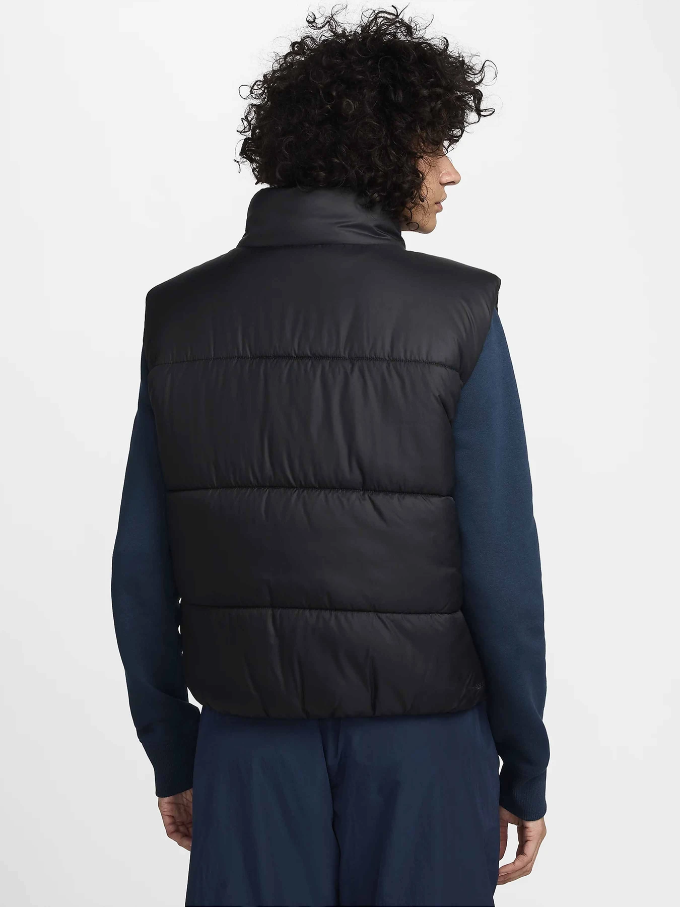 Куртки та дублянки NIKE SPORTSWEAR CLASSIC PUFFER THER модель FZ5922-010 Фото