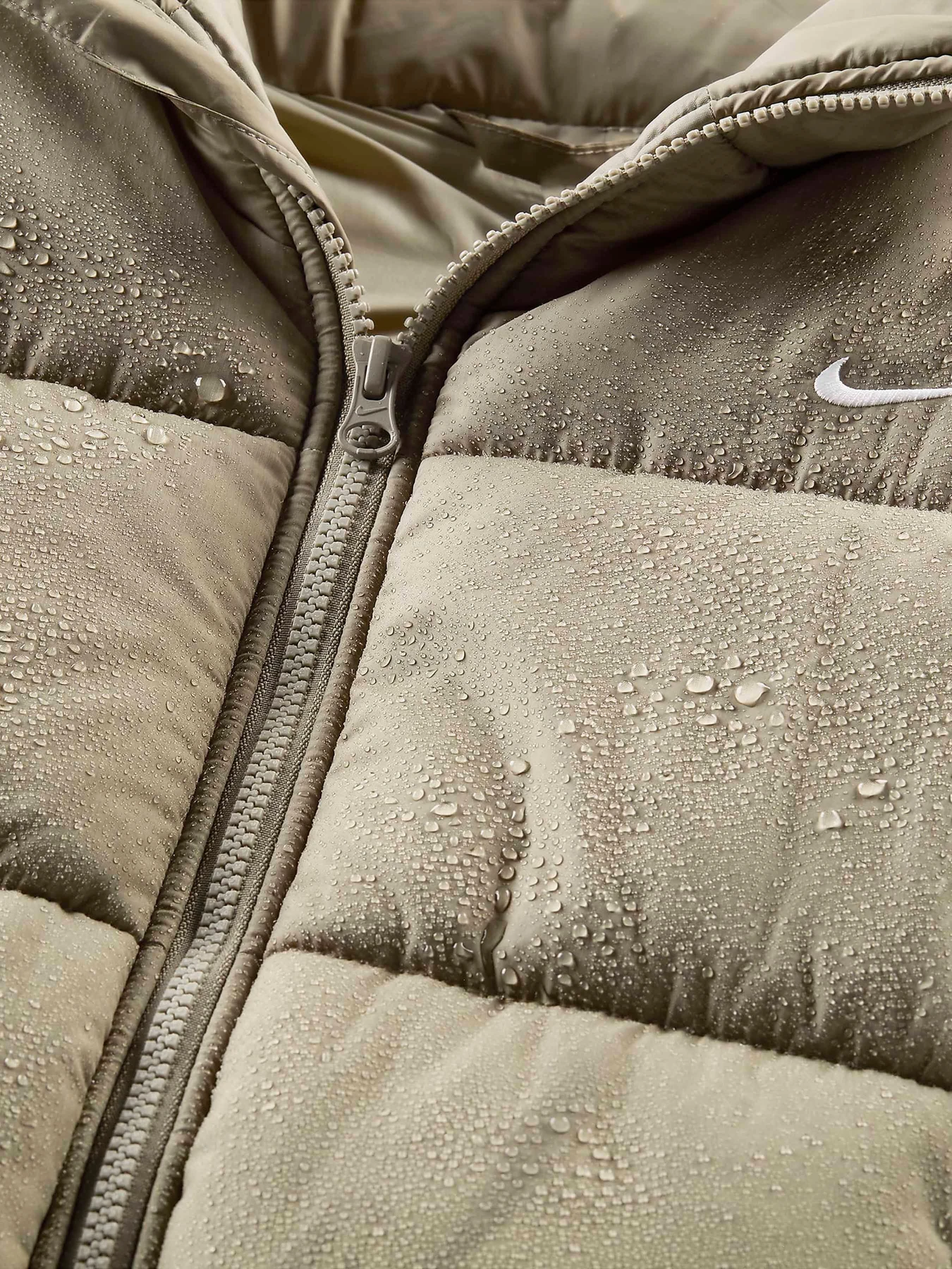 Куртки та дублянки NIKE SPORTSWEAR CLASSIC PUFFER THER модель FZ5922-320 Куртки та дублянки NIKE SPORTSWEAR CLASSIC PUFFER THER модель FZ5922-320 Фото