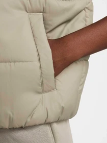 Куртки та дублянки NIKE SPORTSWEAR CLASSIC PUFFER THER модель FZ5922-320 Фото