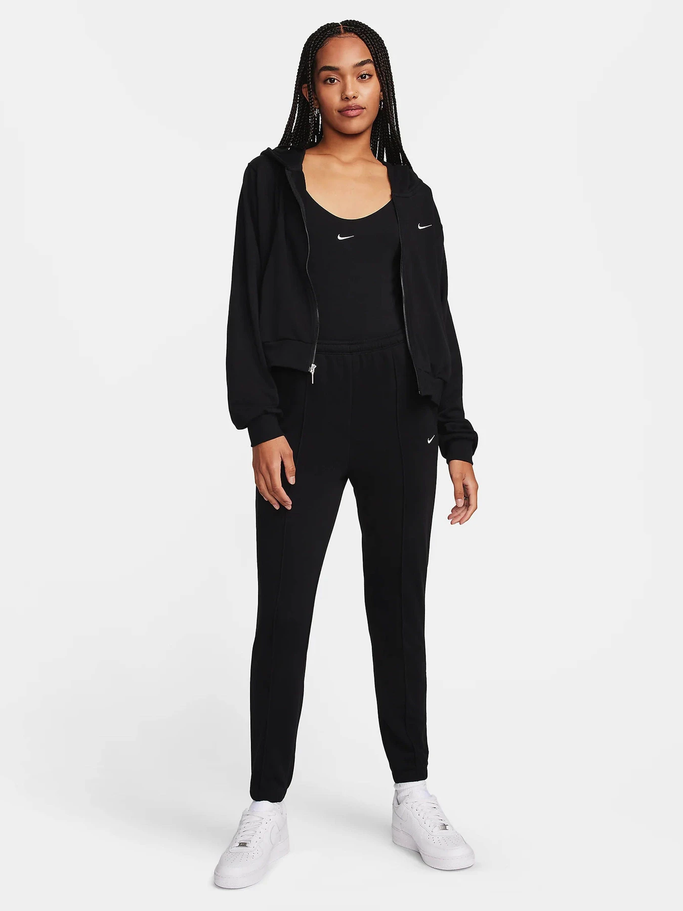 Штани NIKE SPORTSWEAR CHILL TERRY модель FN2434-010 Штани NIKE SPORTSWEAR CHILL TERRY модель FN2434-010 Фото