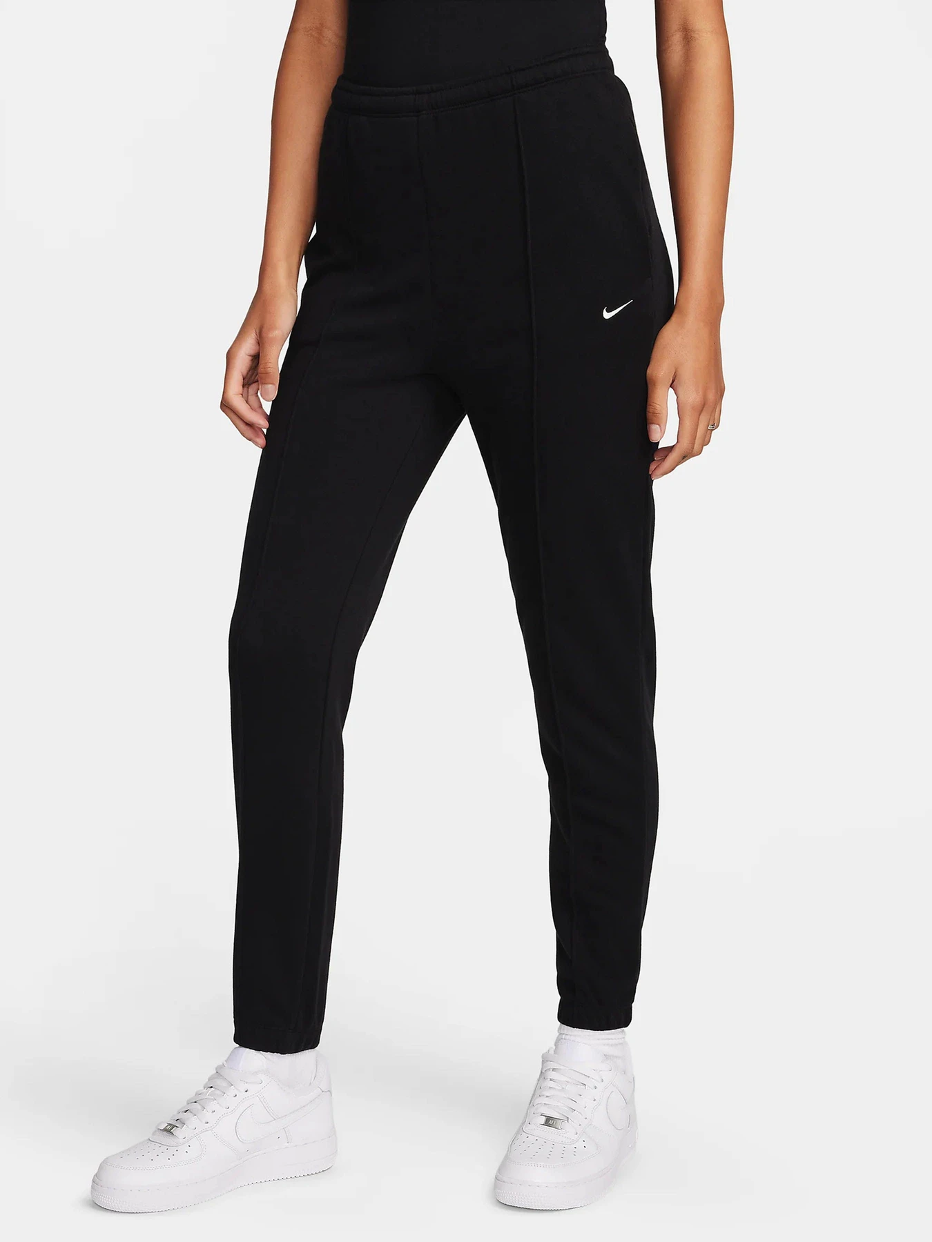 Штани NIKE SPORTSWEAR CHILL TERRY модель FN2434-010 Штани NIKE SPORTSWEAR CHILL TERRY модель FN2434-010 Фото
