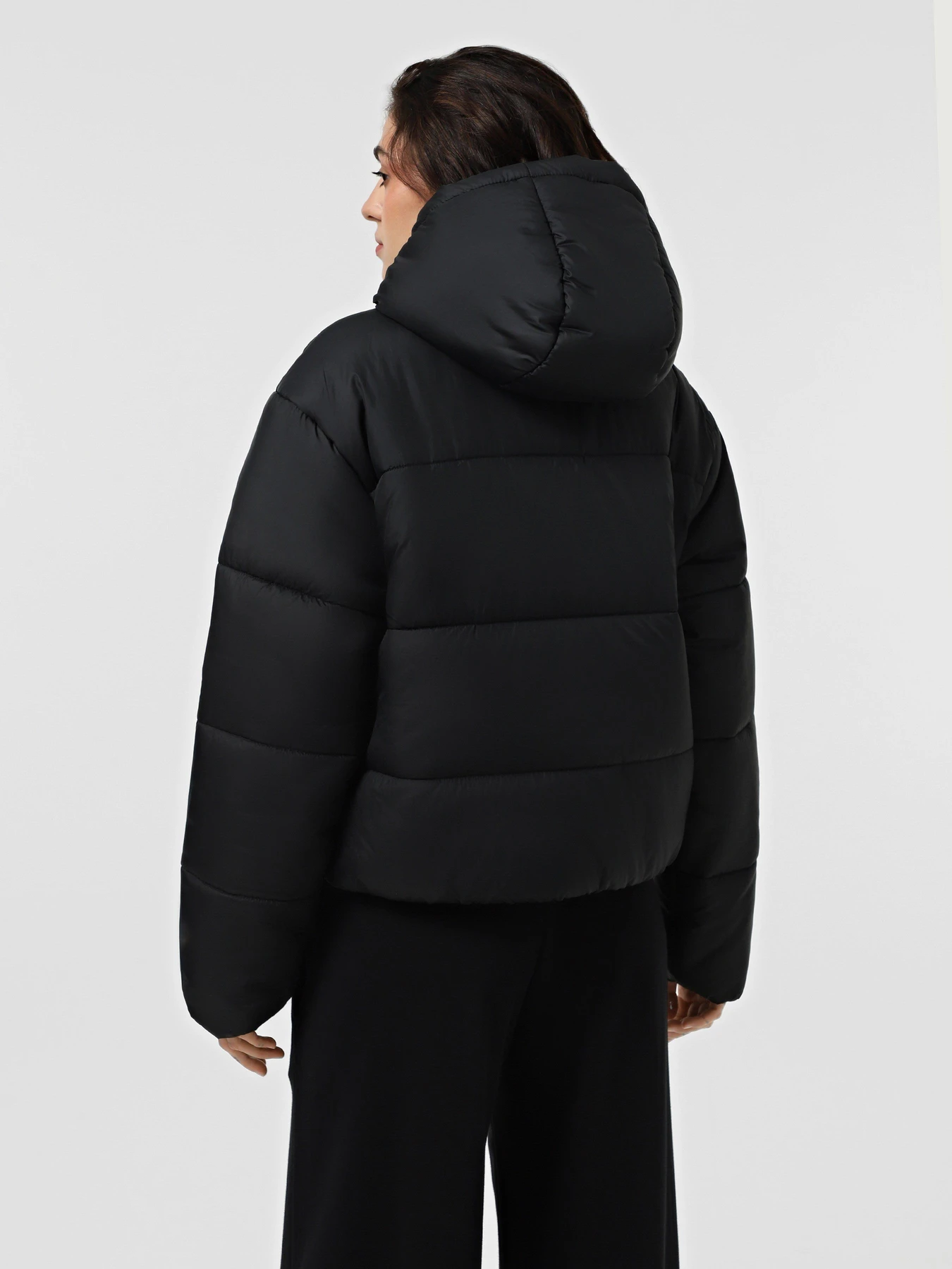 Куртки и дубленки NIKE SPORTSWEAR CLASSIC PUFFER THER модель FZ5899-010 Фото