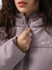 Куртки и дубленки NIKE SPORTSWEAR CLASSIC PUFFER THER модель FZ5899-226 Фото