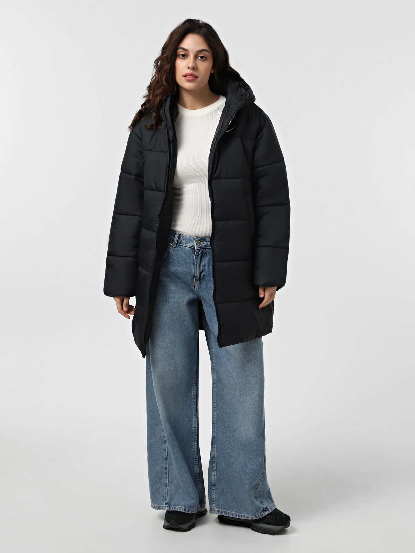 Куртки та дублянки NIKE SPORTSWEAR CLASSIC PUFFER THER модель FZ5903-010 Куртки та дублянки NIKE SPORTSWEAR CLASSIC PUFFER THER модель FZ5903-010 Фото