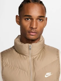 Куртки и дубленки NIKE STORM-FIT WINDRUNNER модель FB8193-248 Фото