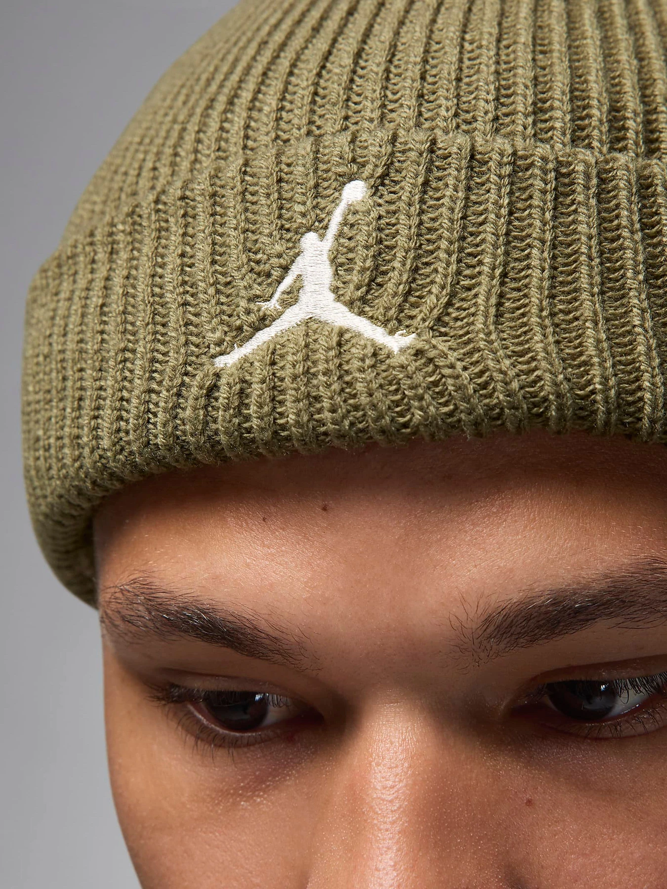 Шапки та кепки NIKE JORDAN TERRA ESSENTIAL BEANIE модель FZ2055-222 Шапки та кепки NIKE JORDAN TERRA ESSENTIAL BEANIE модель FZ2055-222 Фото
