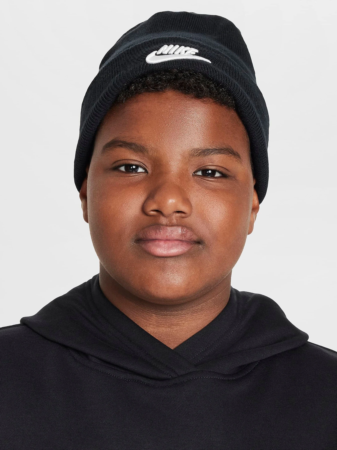 Шапки та кепки NIKE PEAK FUTURA BEANIE модель HF5498-010 Шапки та кепки NIKE PEAK FUTURA BEANIE модель HF5498-010 Фото