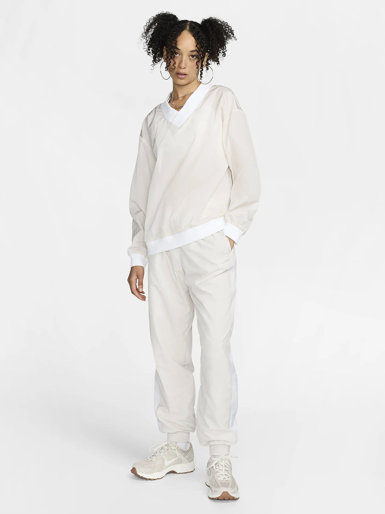 Худі та світшоти NIKE SPORTSWEAR ESSENTIAL LOOSE UV модель FV7649-110 Худі та світшоти NIKE SPORTSWEAR ESSENTIAL LOOSE UV модель FV7649-110 Фото