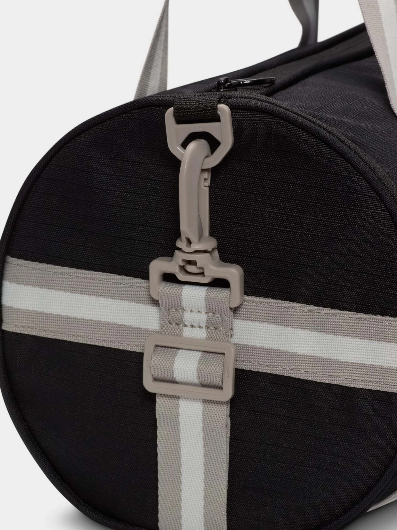 Сумки NIKE HERITAGE RETRO DUFFEL 13L модель DR6261-014 Сумки NIKE HERITAGE RETRO DUFFEL 13L модель DR6261-014 Фото