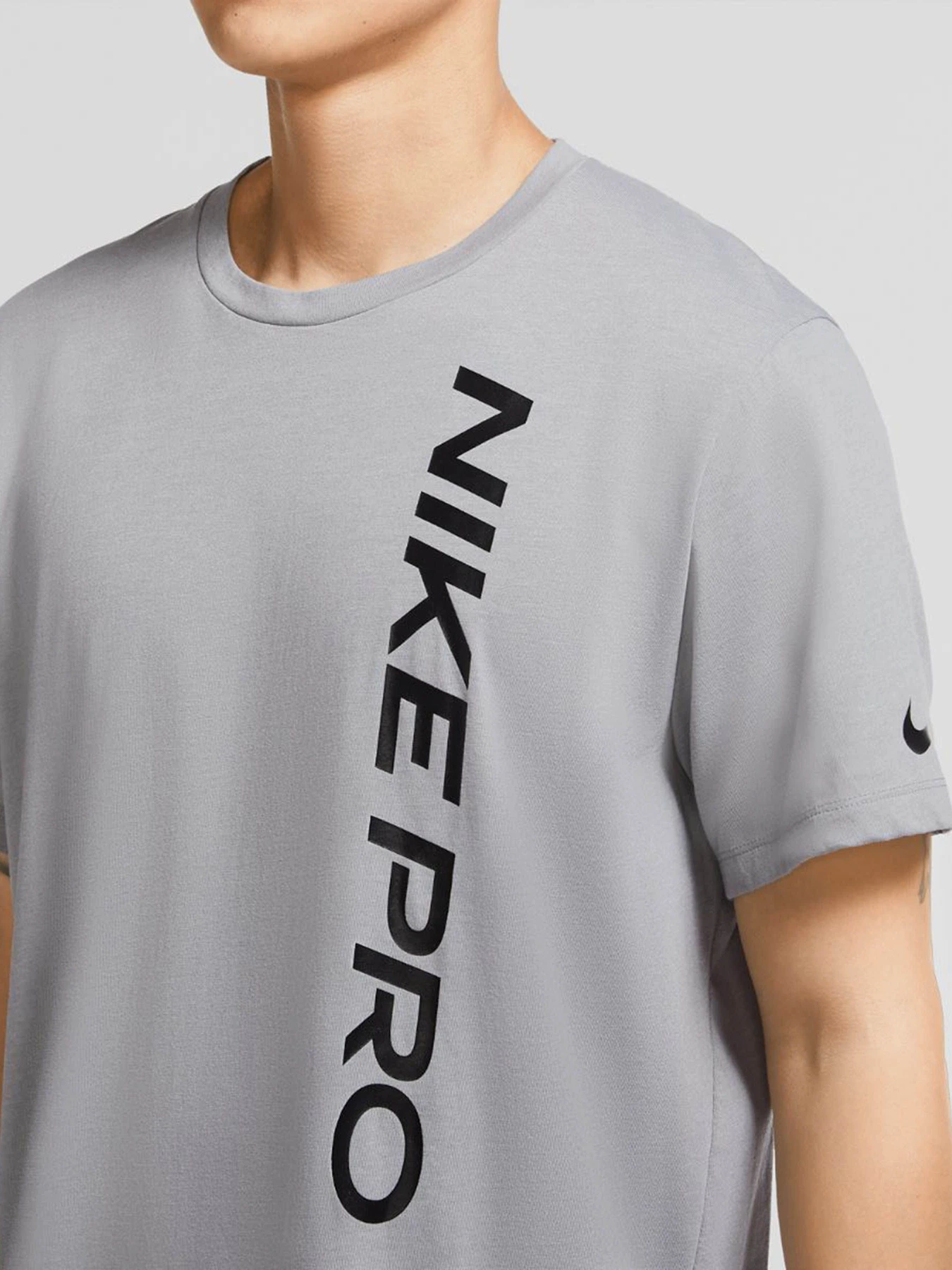 Футболки и поло NIKE Pro модель CU4975-073 Футболки и поло NIKE Pro модель CU4975-073 Фото