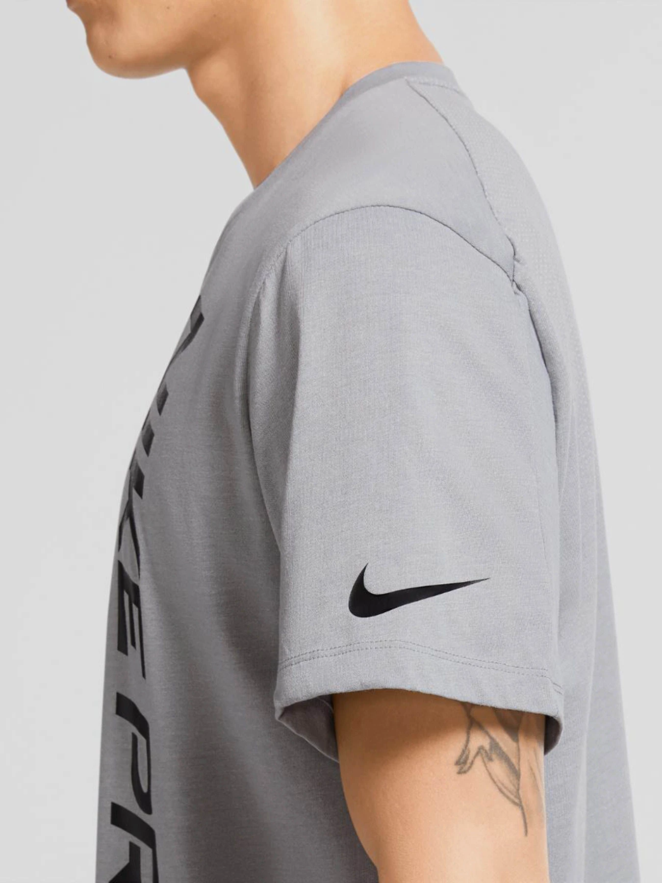 Футболки и поло NIKE Pro модель CU4975-073 Футболки и поло NIKE Pro модель CU4975-073 Фото