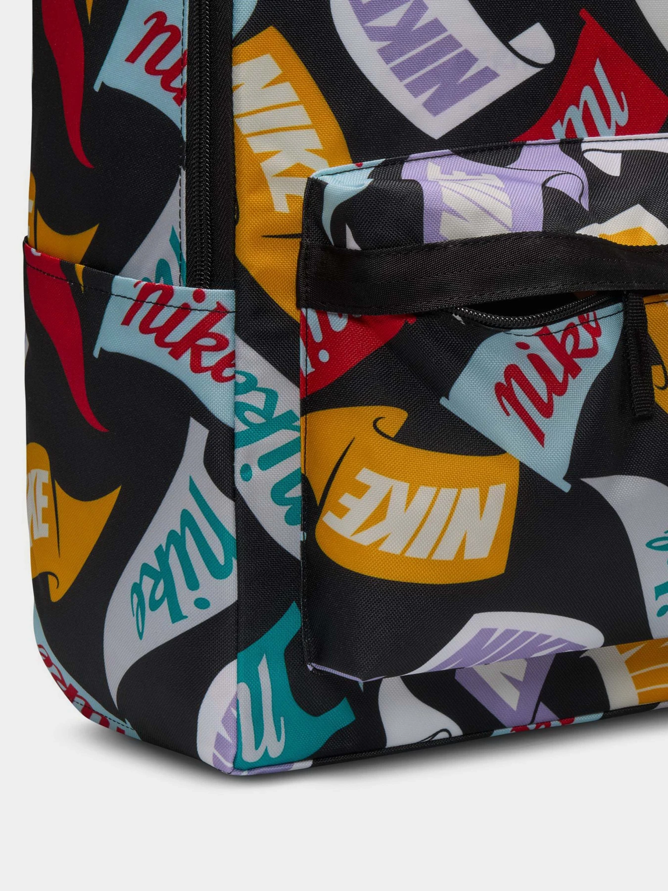 Рюкзаки NIKE HERITAGE 25L модель HJ8322-010 Рюкзаки NIKE HERITAGE 25L модель HJ8322-010 Фото