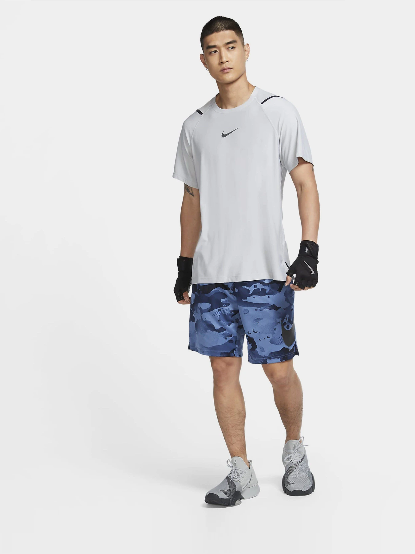 Футболки и поло NIKE Pro Top модель CU4989-073 Футболки и поло NIKE Pro Top модель CU4989-073 Фото