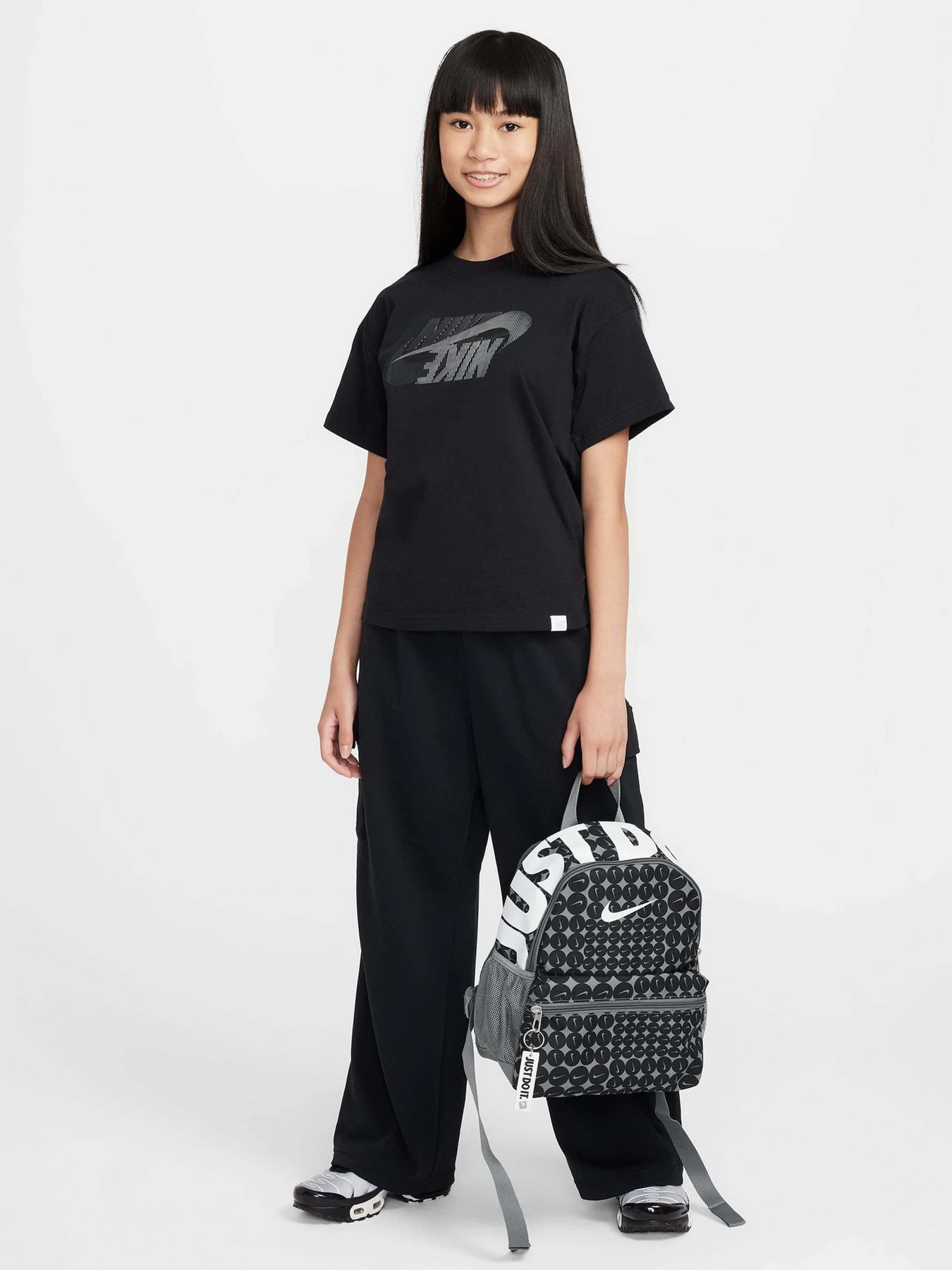 Рюкзаки NIKE BRASILIA JUST DO IT MINI 11L модель HM5547-070 Рюкзаки NIKE BRASILIA JUST DO IT MINI 11L модель HM5547-070 Фото