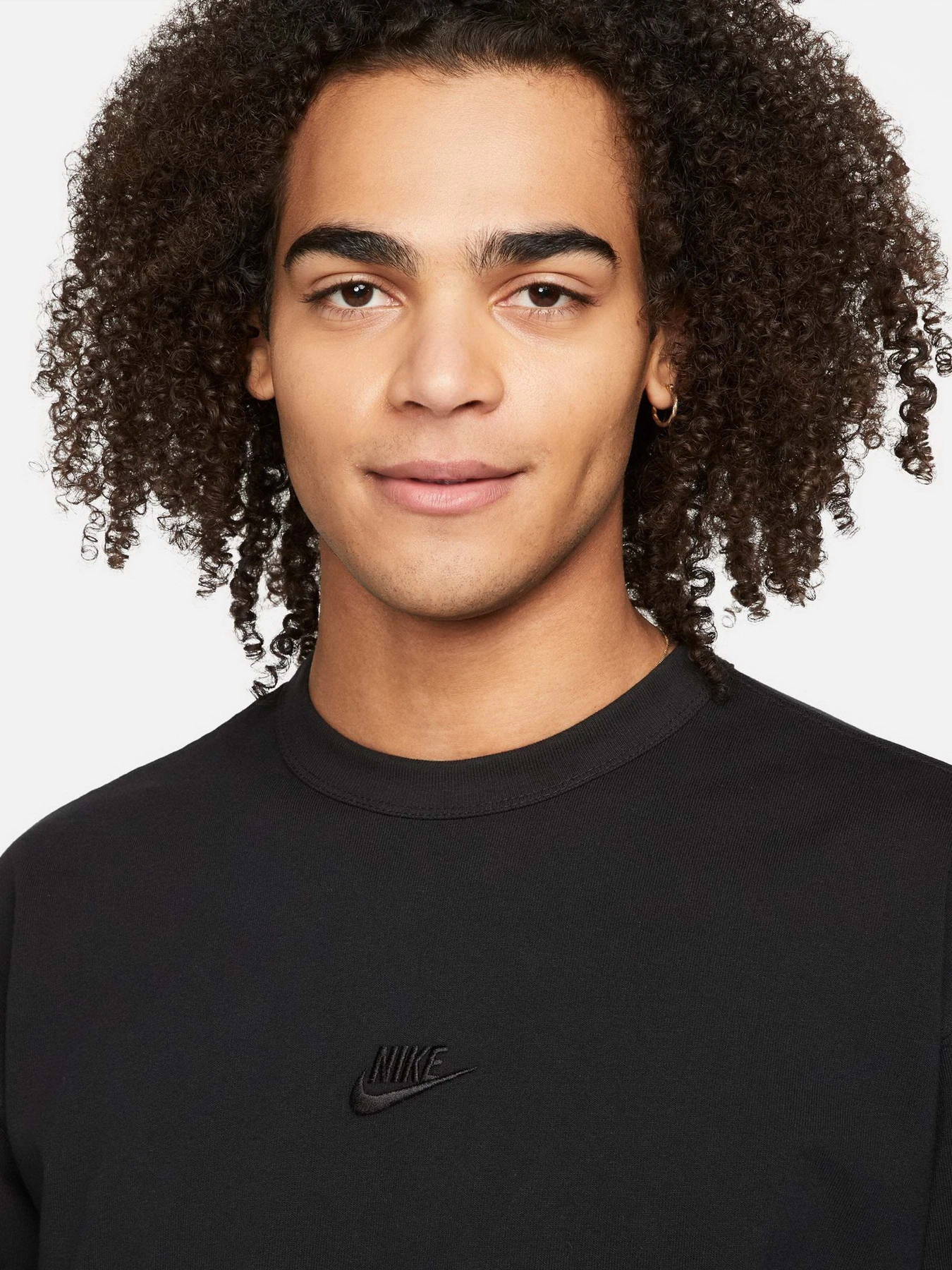 Худі та світшоти NIKE SPORTSWEAR PREMIUM ESSENTIALS модель DO7390-010 Худі та світшоти NIKE SPORTSWEAR PREMIUM ESSENTIALS модель DO7390-010 Фото