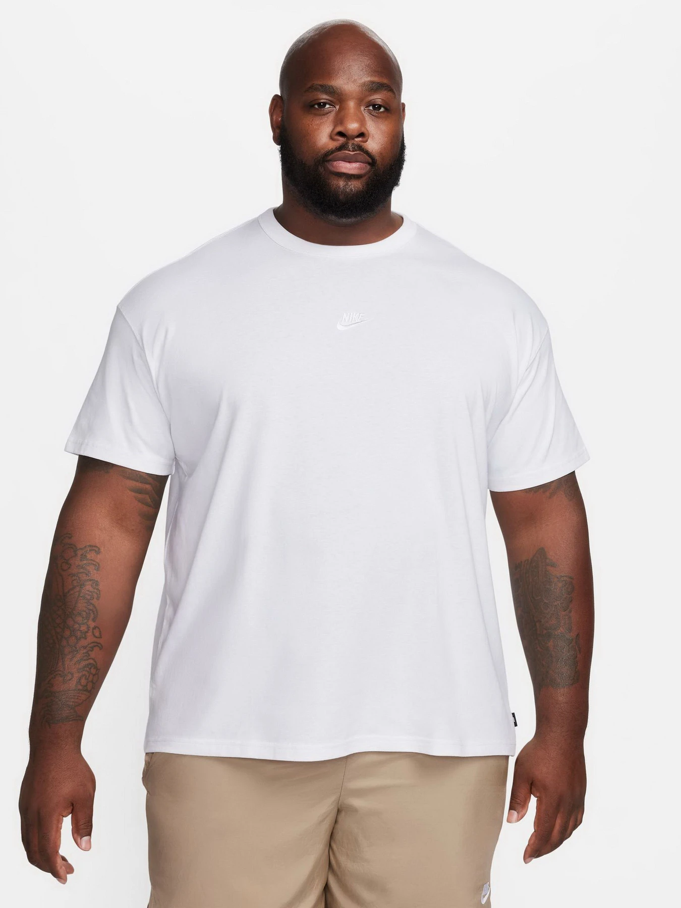 Футболки и поло NIKE SPORTSWEAR PREMIUM ESSENTIALS модель DO7392-101 Футболки и поло NIKE SPORTSWEAR PREMIUM ESSENTIALS модель DO7392-101 Фото